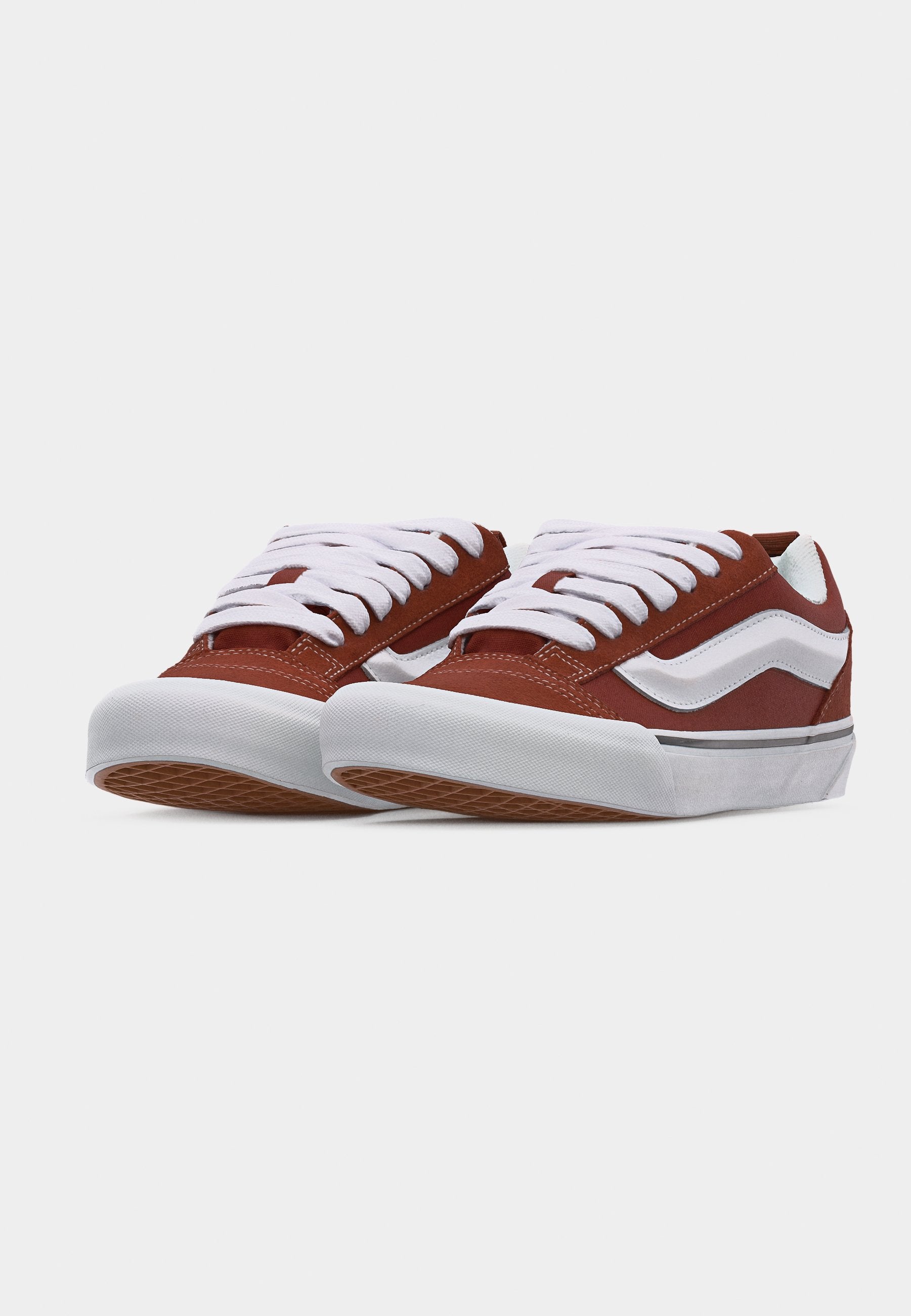 KNU SKOOL UNISEX - Skate shoes - rust bronze