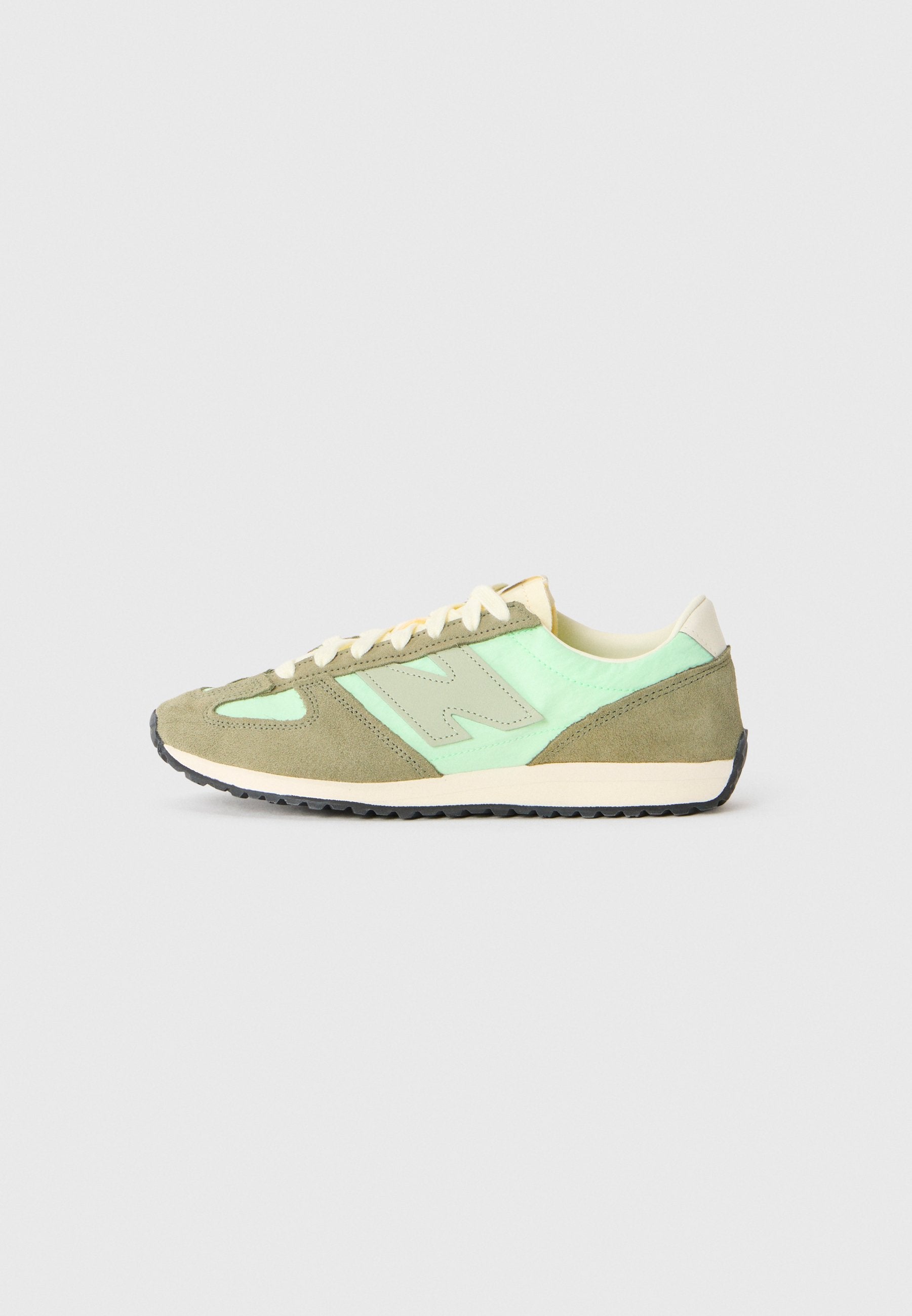 471 UNISEX - حذاء رياضي - أخضر مختبر