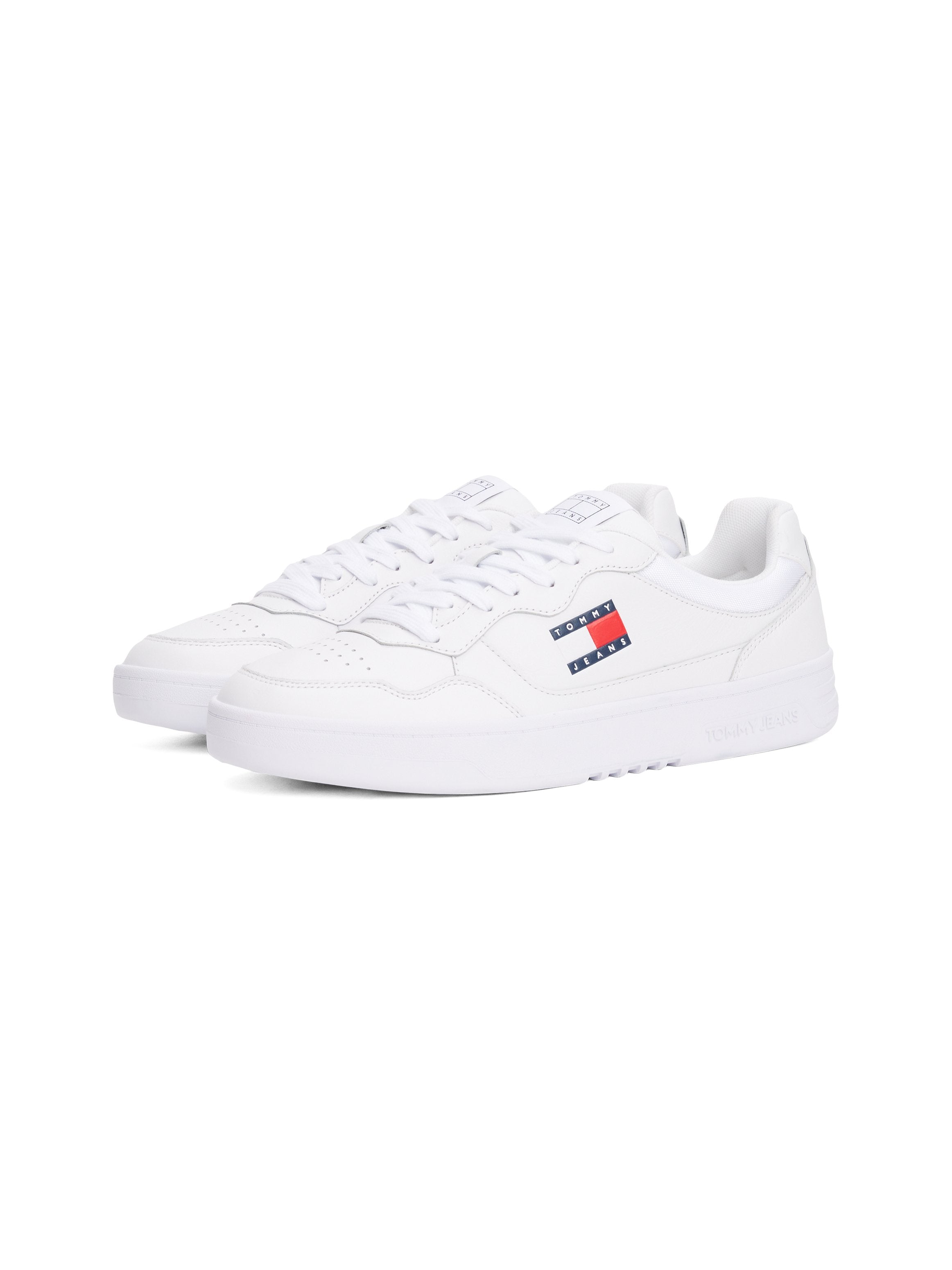 Trainers - white