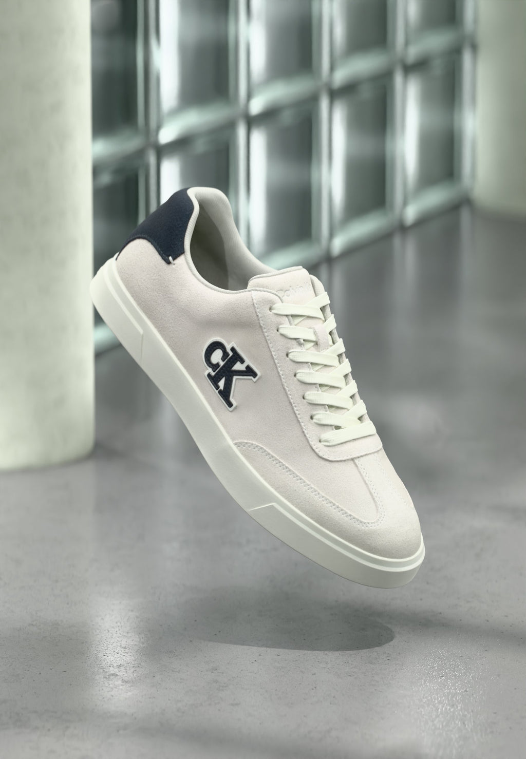 Trainers - off white/navy