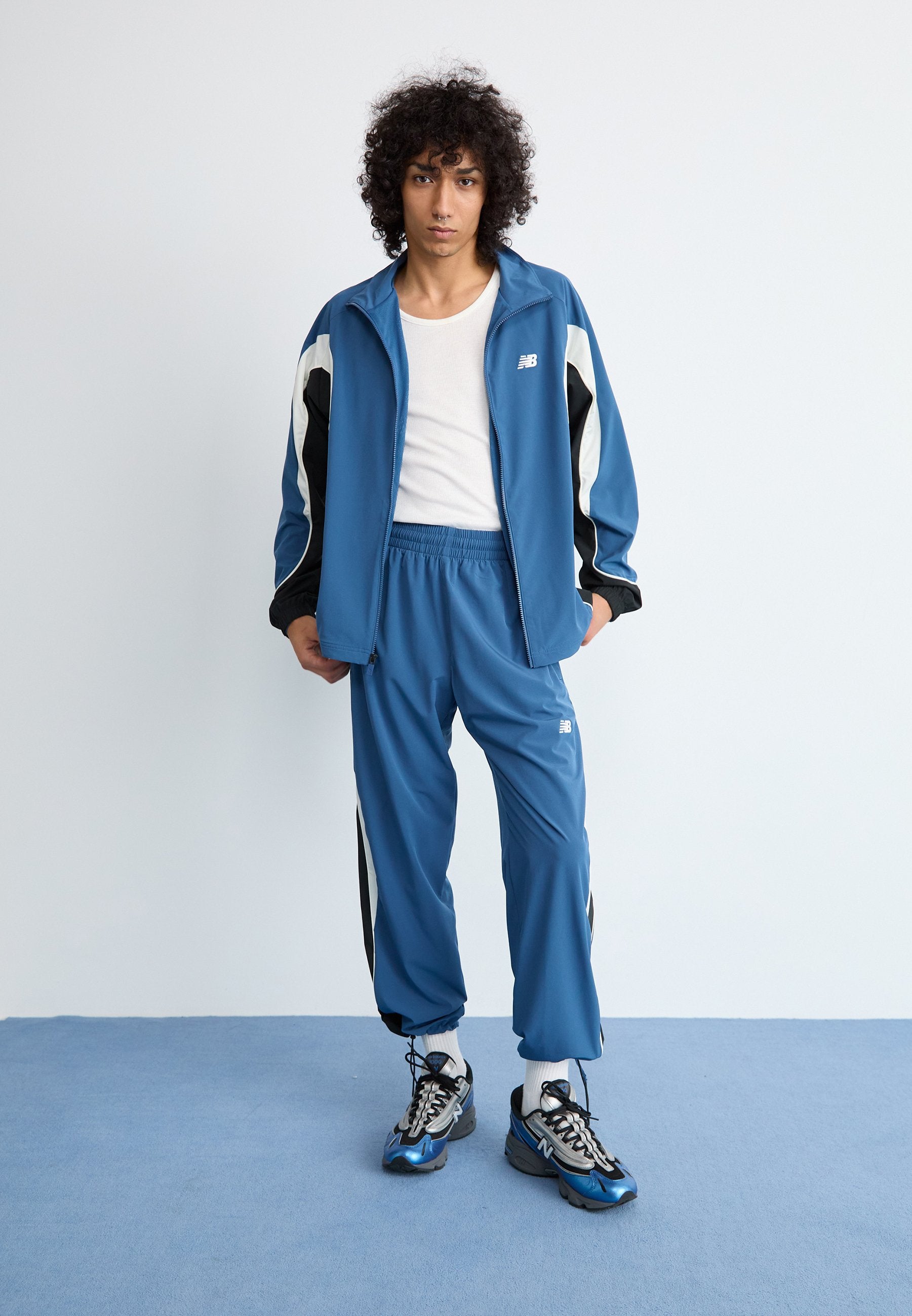 IN GAME TRACK PANT - Tracksuit bottoms - blue