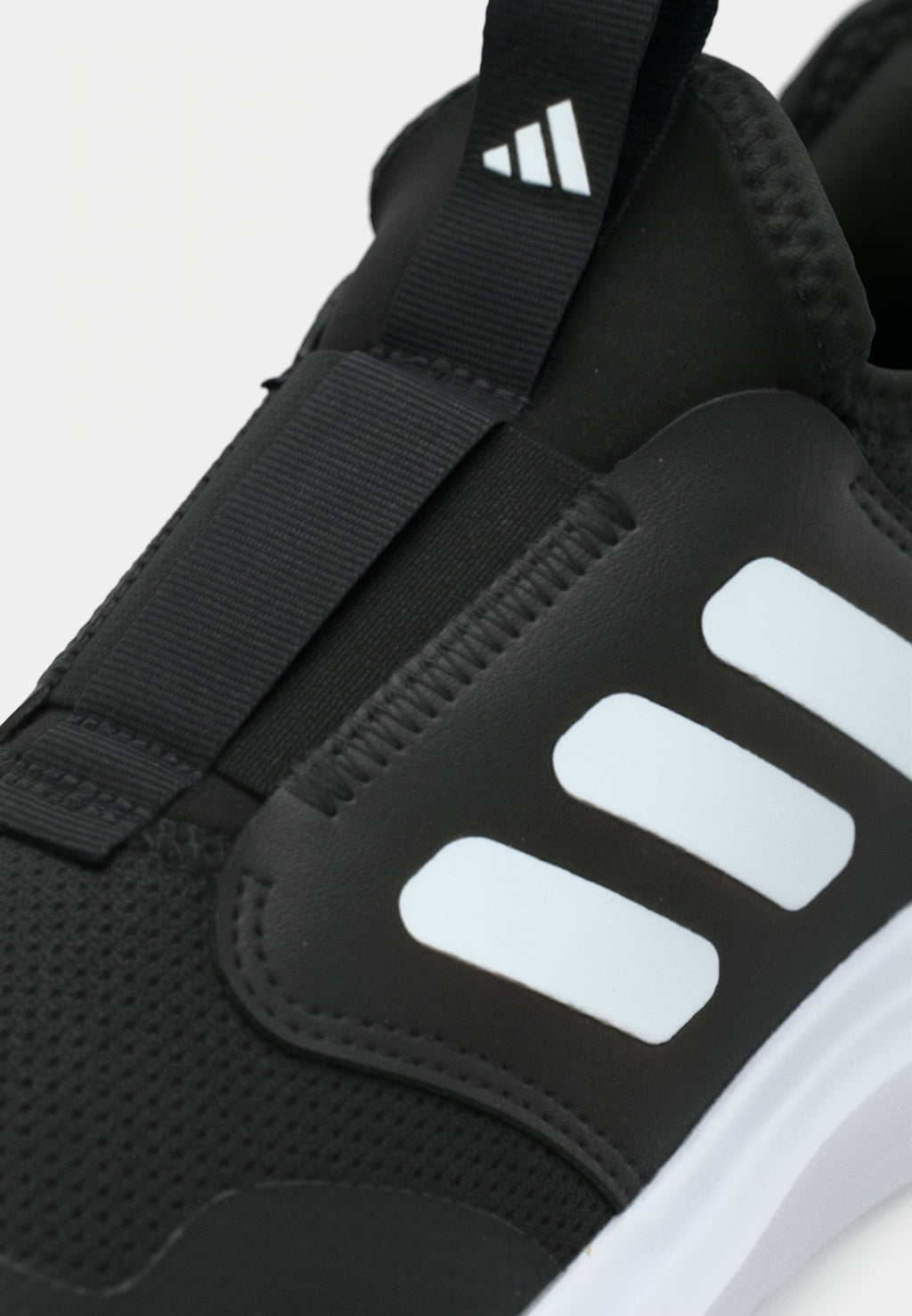 TENSAUR COMFORT UNISEX - Road running shoes - core black/footwear white