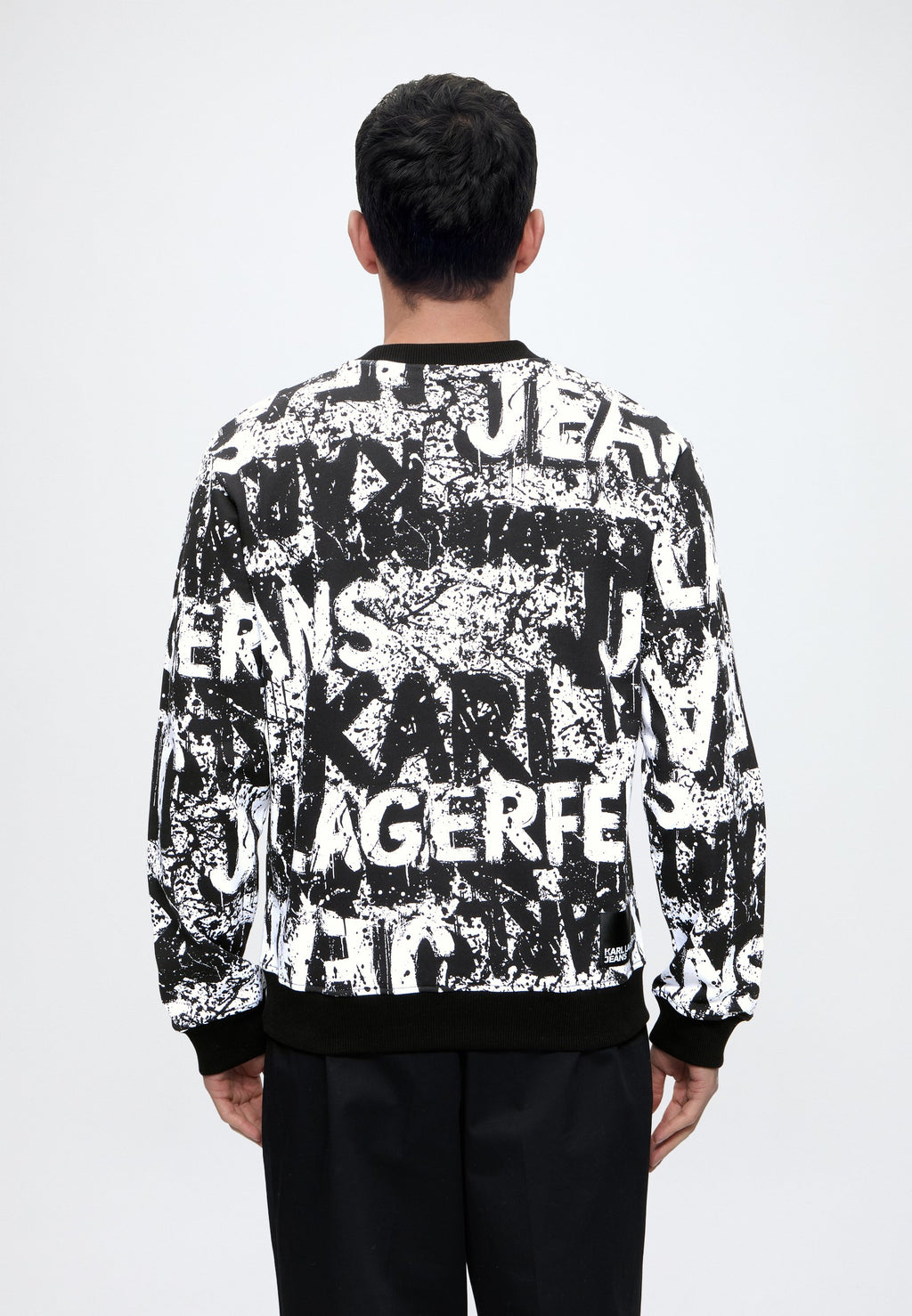 Sweatshirt - black