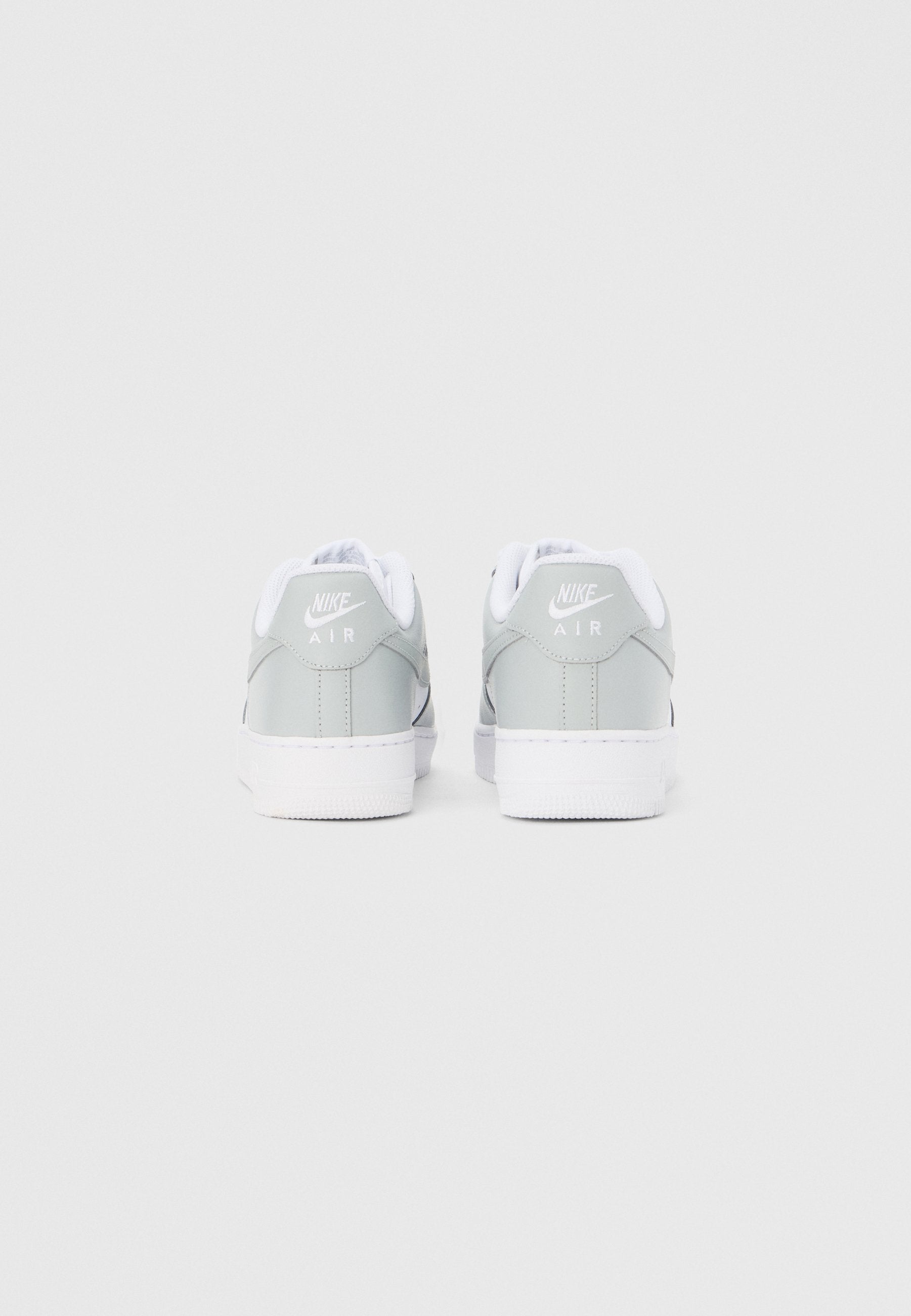AIR FORCE 1 UNISEX - Trainers - white/light smoke grey