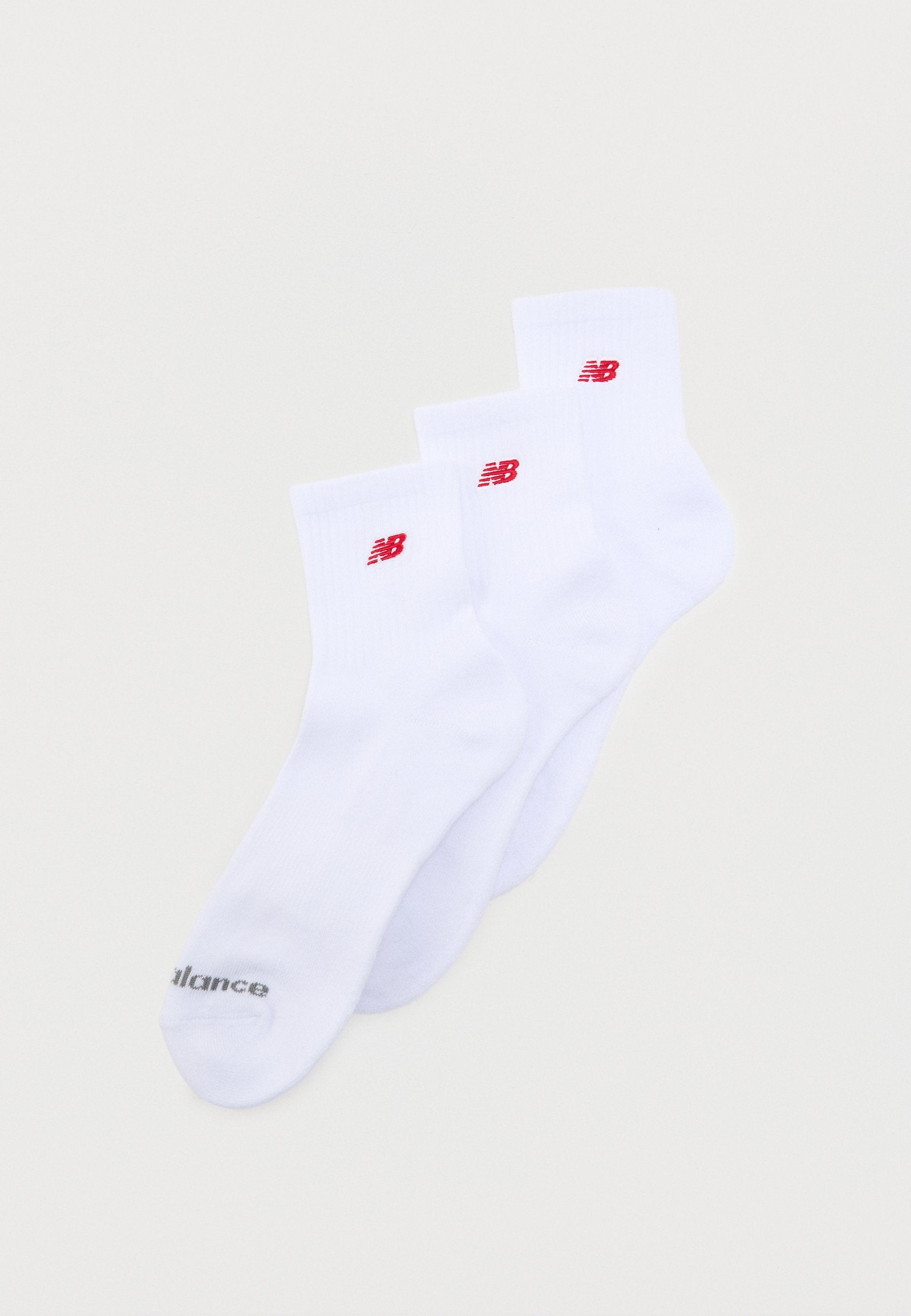 جوارب PATCH LOGO ANKLE UNISEX - أبيض - عبوة 3