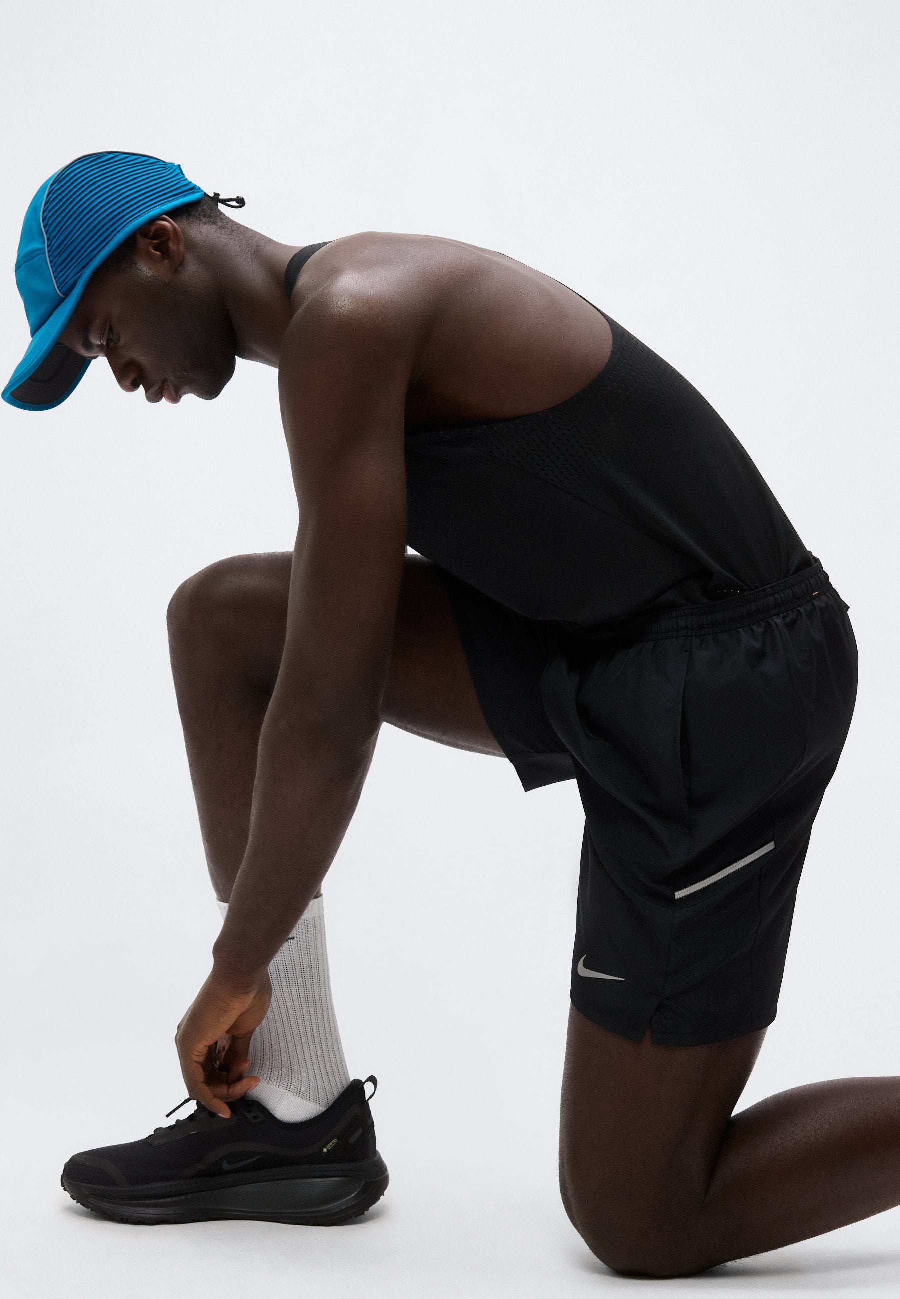 MILER SHORT - Sports shorts - black