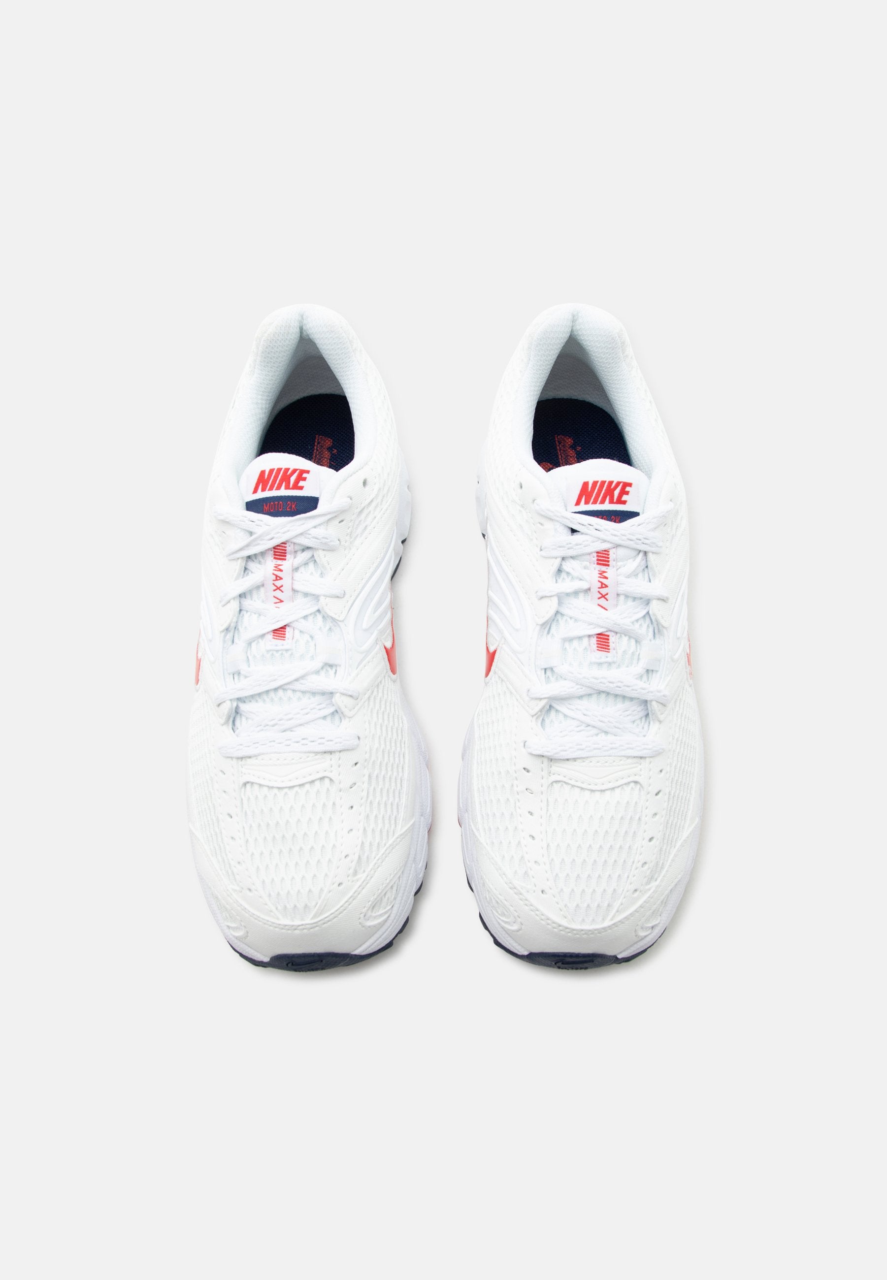 AIR MAX MOTO 2K - Trainers - white/fire red/metallic summit white/blue void