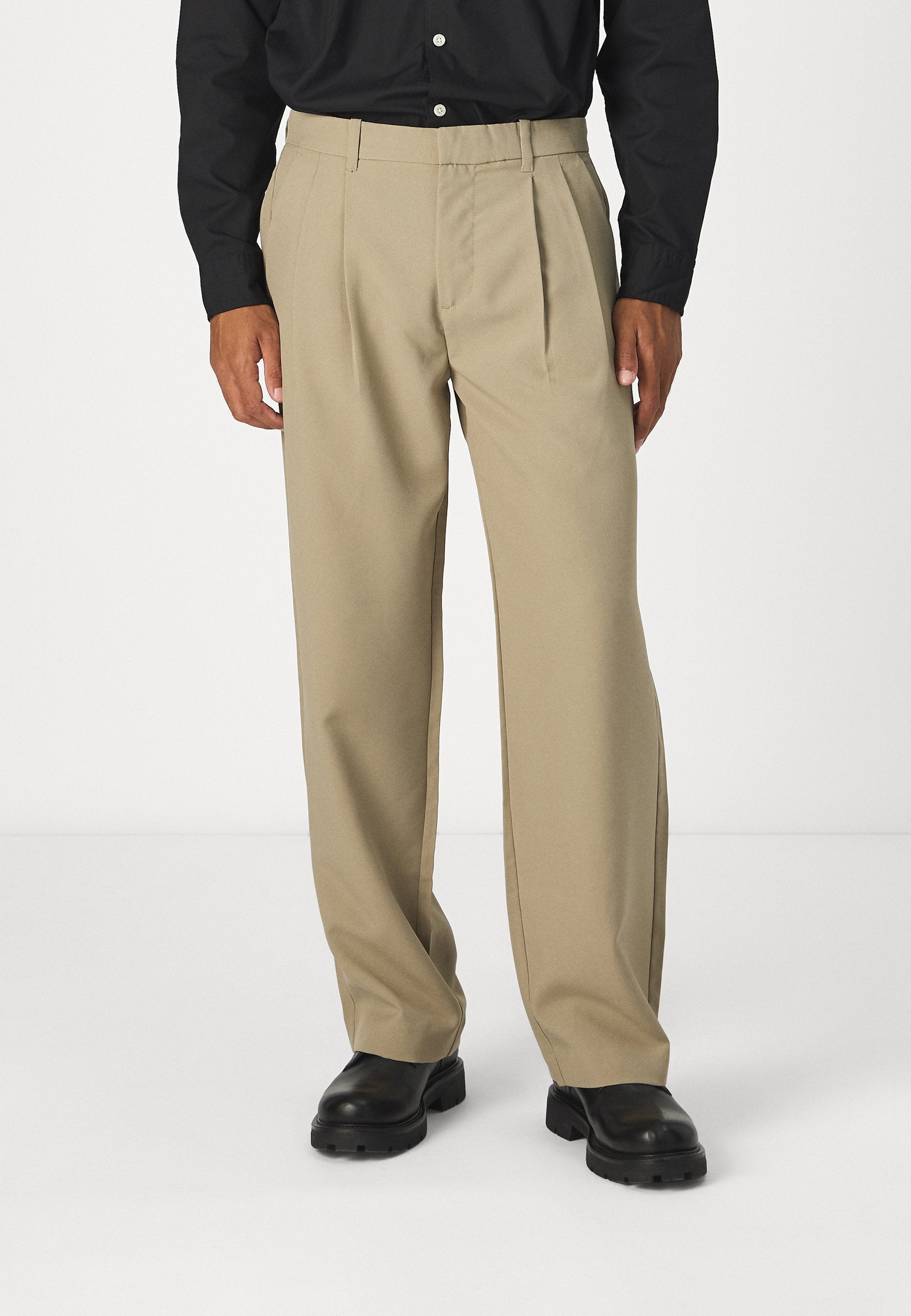 Classic Wide Leg Fit - Trousers - silver sage