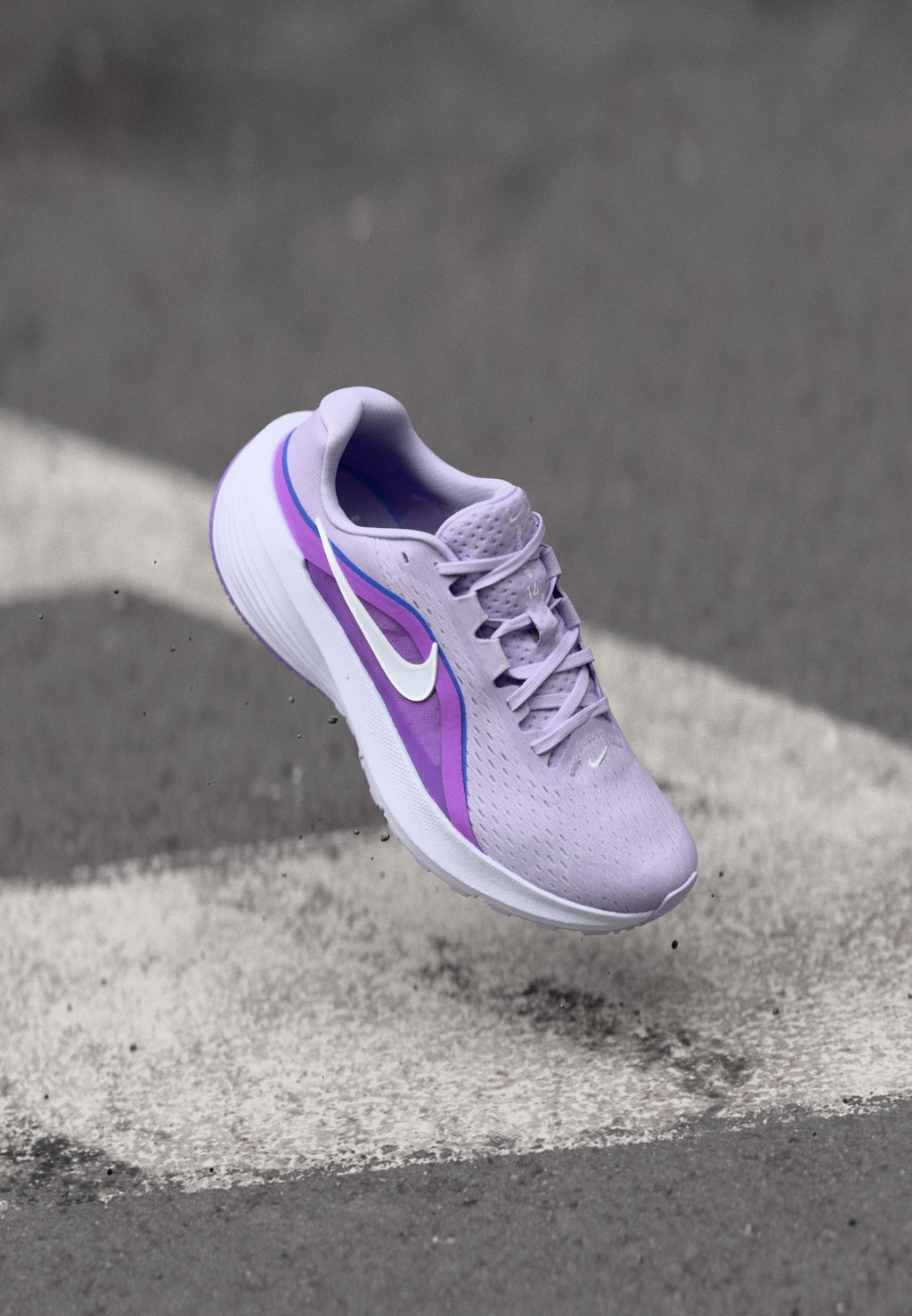 DOWNSHIFTER - Chaussures de running sur route - violet mist/white/sapphire/bright violet