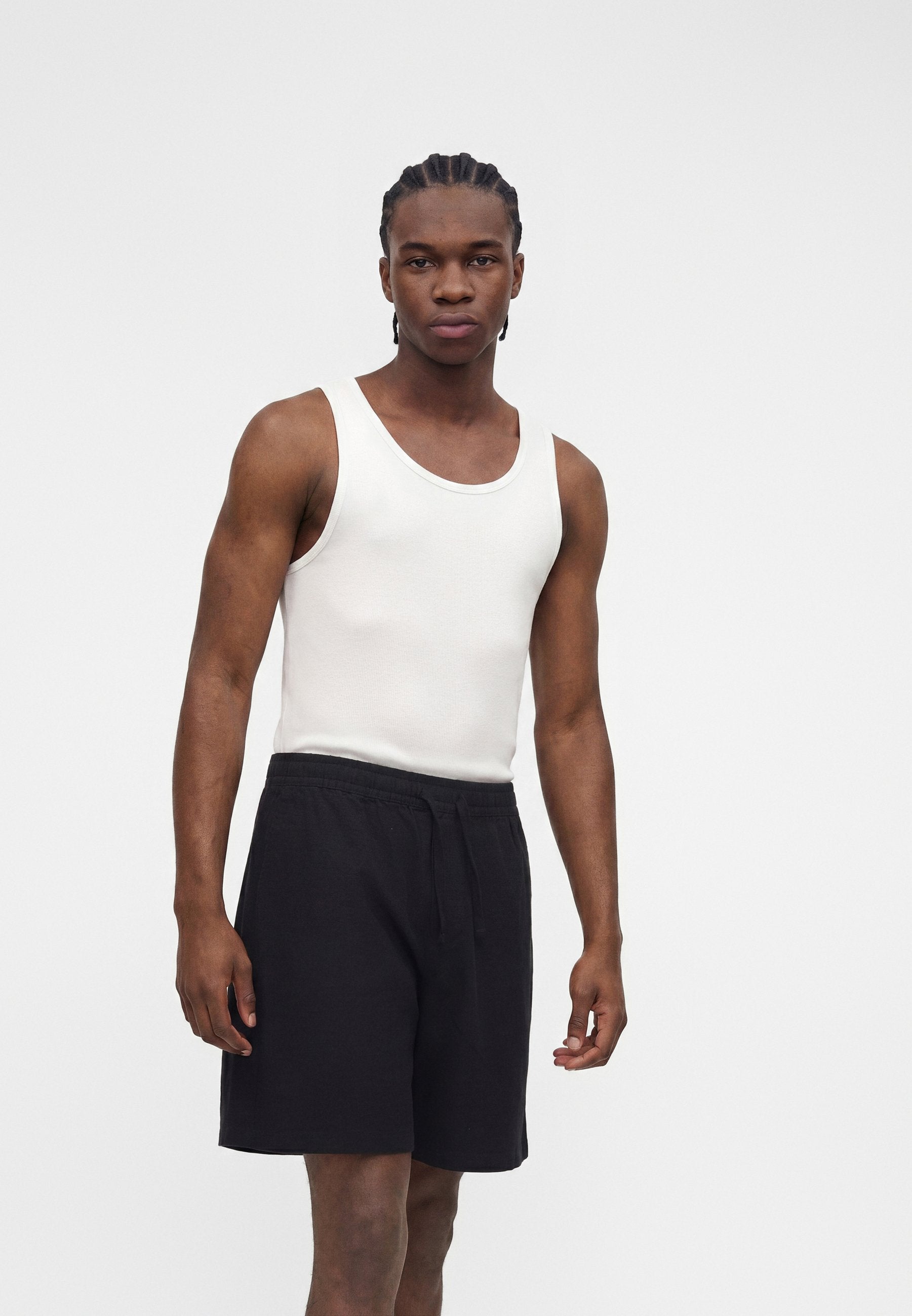 EASY - Shorts - black