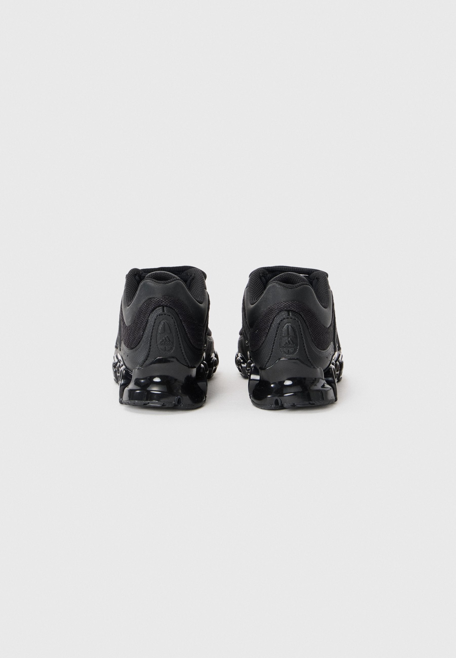 MEGARIDE UNISEX - Trainers - core black/carbon