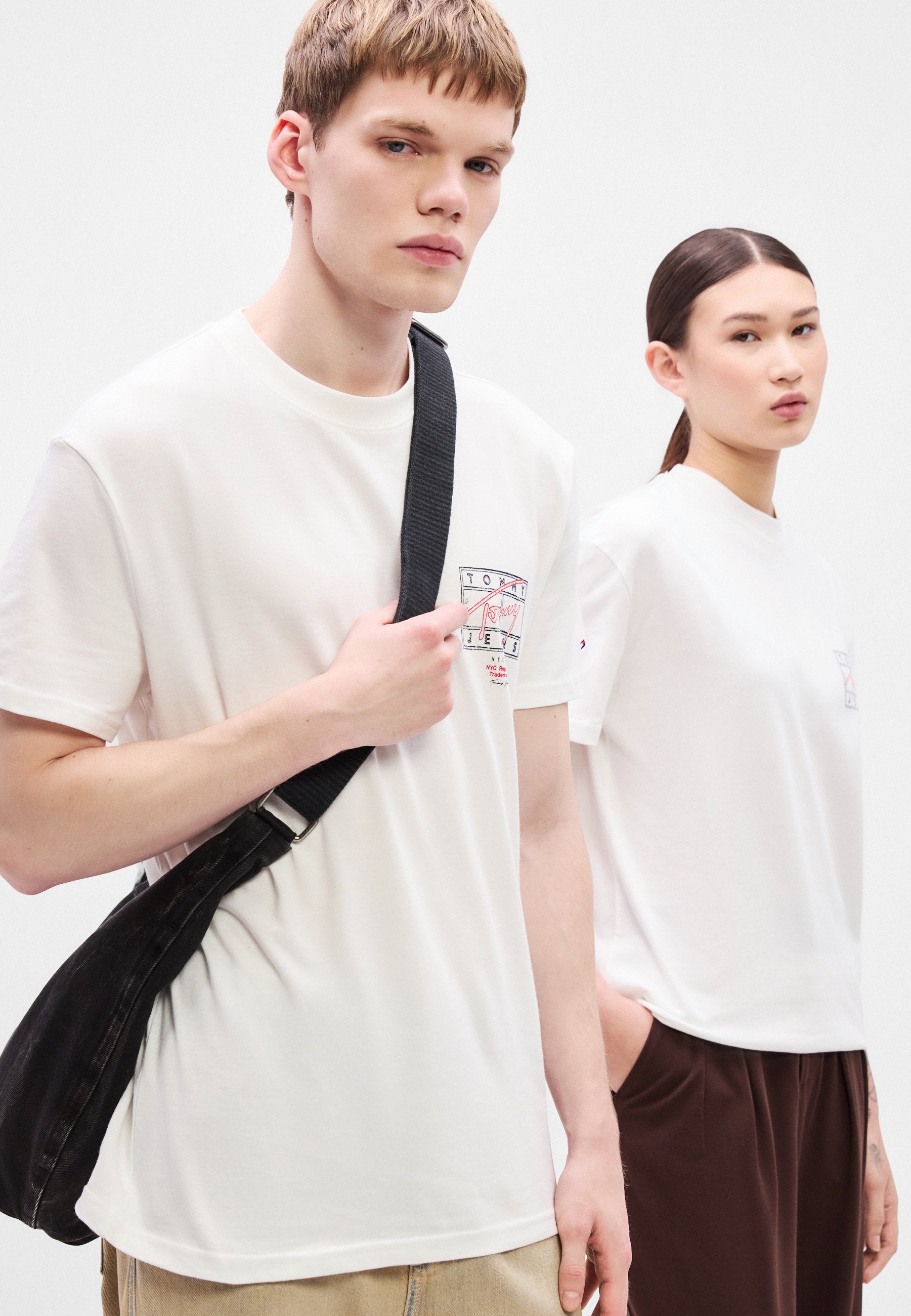 تي شيرت SIGNATURE BACK LOGO CREW NECK - تي شيرت مطبوع - إكرو