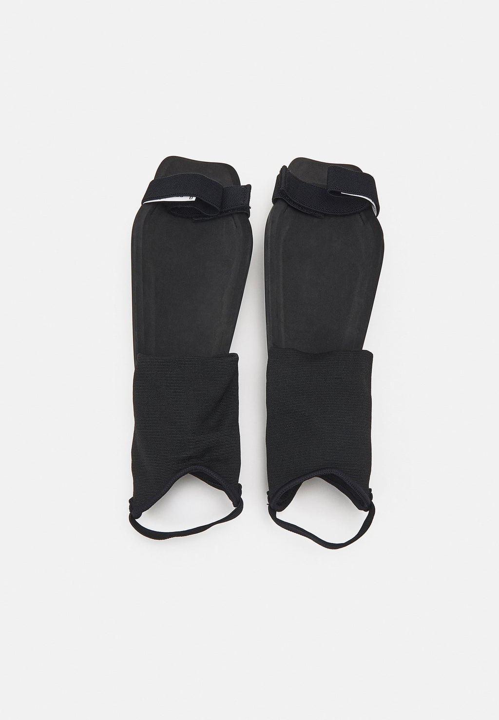 CHARGE - Shin pads - schwarz/weiss