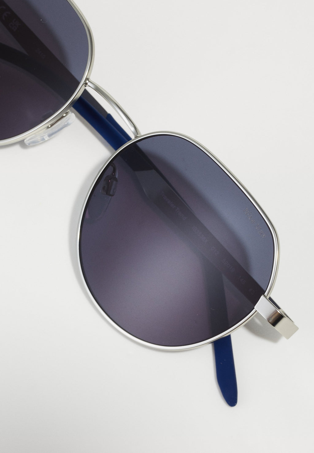 TRAVELER TREND UNISEX - Sunglasses - satin silver-coloured/blue
