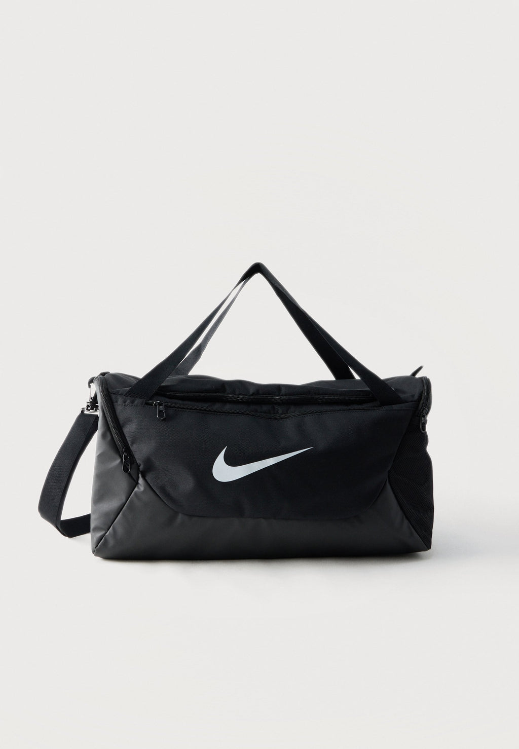 NK BRSLA S DUFF - X UNISEX - Sports bag - black/white