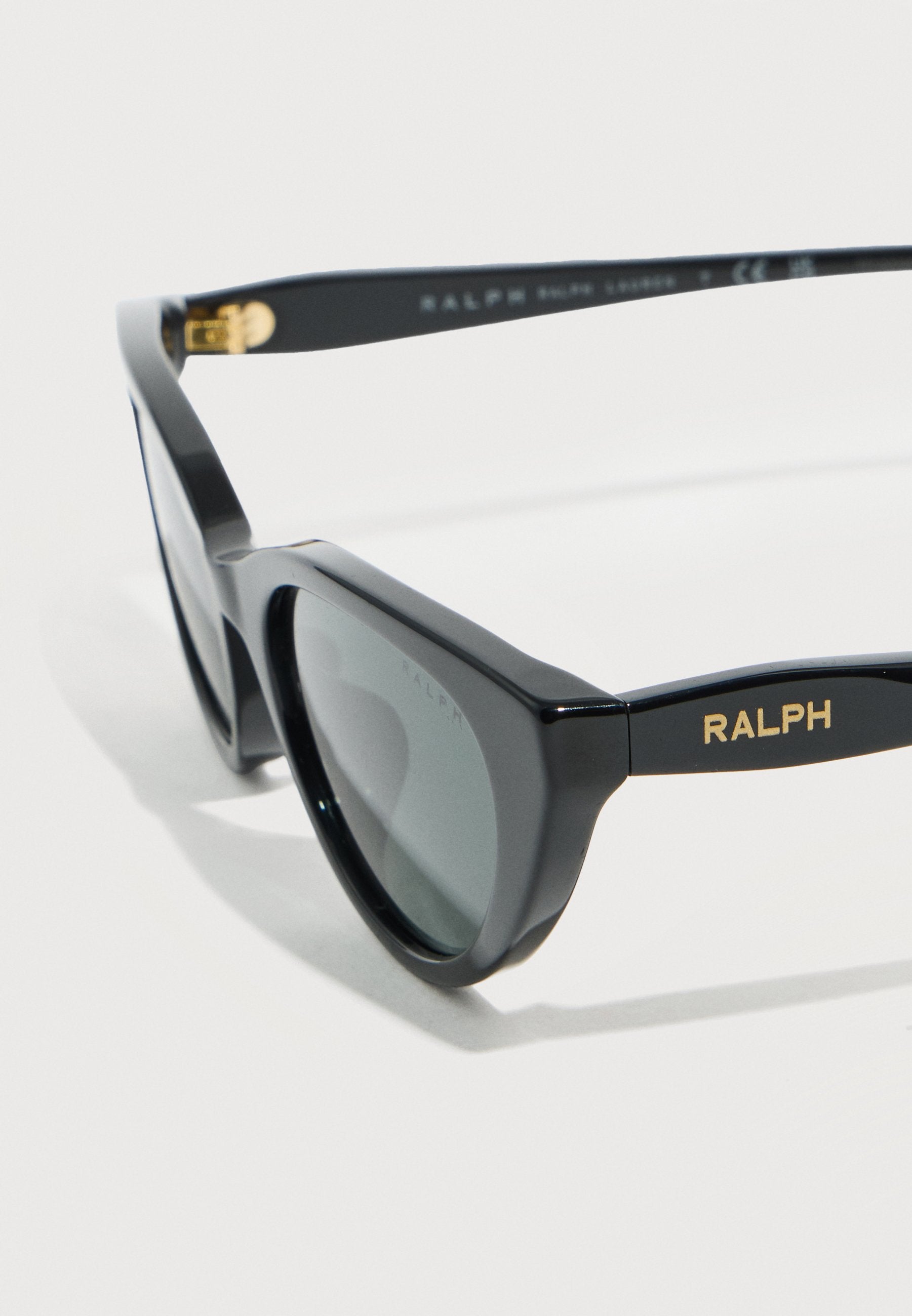Sunglasses - shiny black