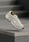 AIR MAX MOTO 2K UNISEX - Spor Ayakkabı - açık orewood kahverengi/zirve beyazı/hayalet/kum sürüklenmesi/paraşüt beji