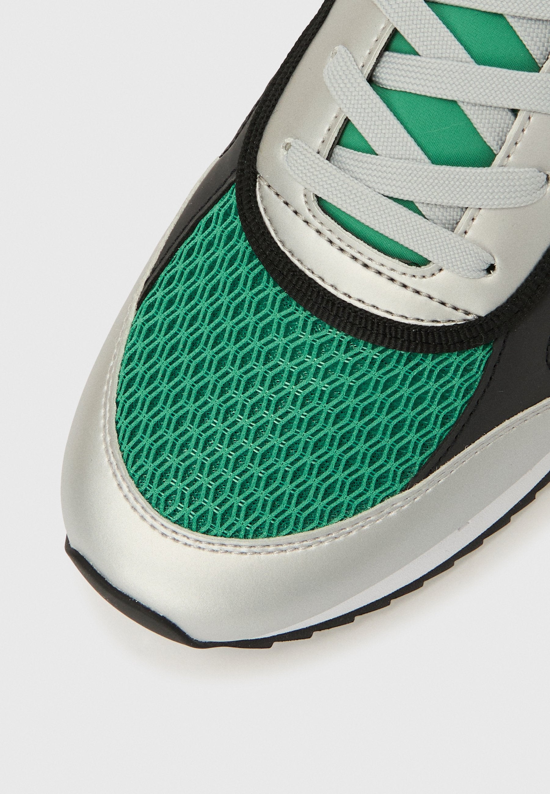 UNISEX - Trainers - silver-coloured/holly green/black