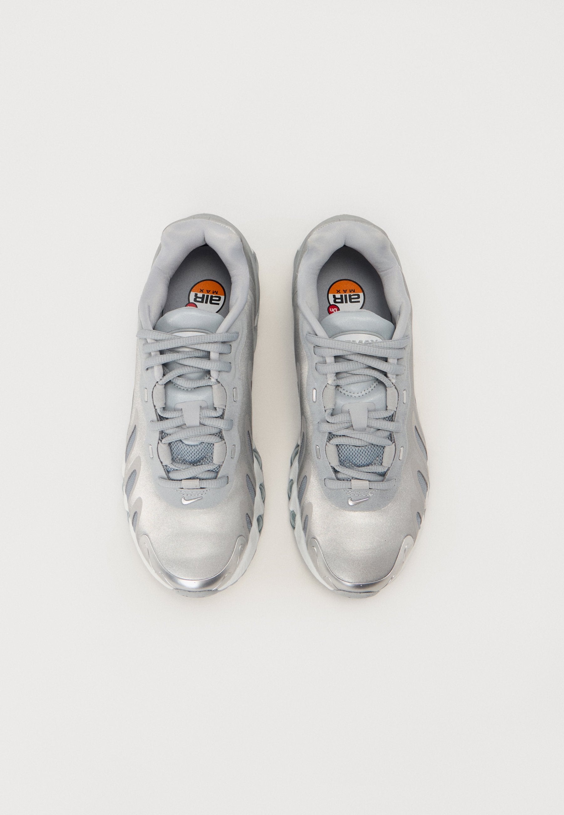 AIR MAX DN8 - أحذية رياضية - رمادي ذئب/فضي/أبيض