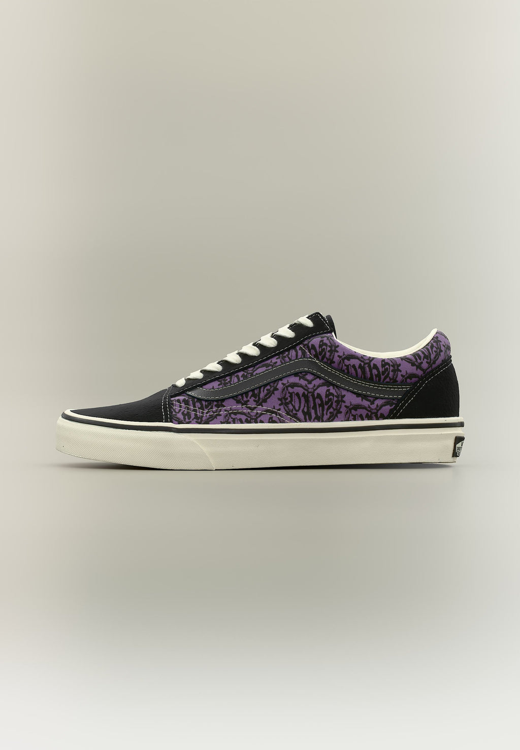 OLD SKOOL UNISEX - Skate shoes - black/purple