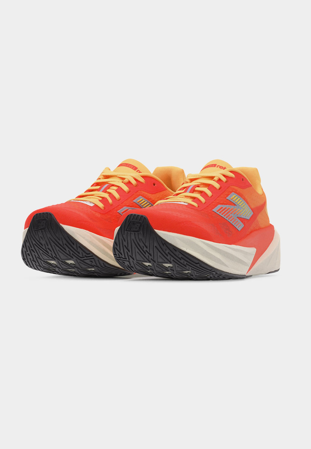 REBEL V5 - Road running shoes - tangerine heat