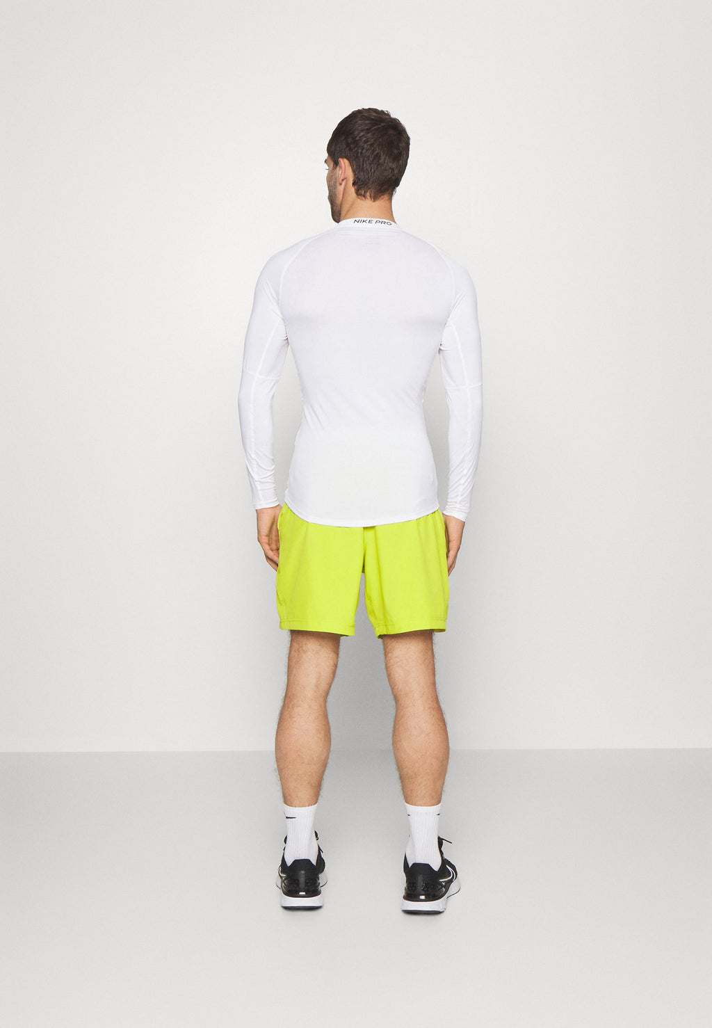 M NP DF TIGHT TOP LS - قميص داخلي - أبيض/أسود
