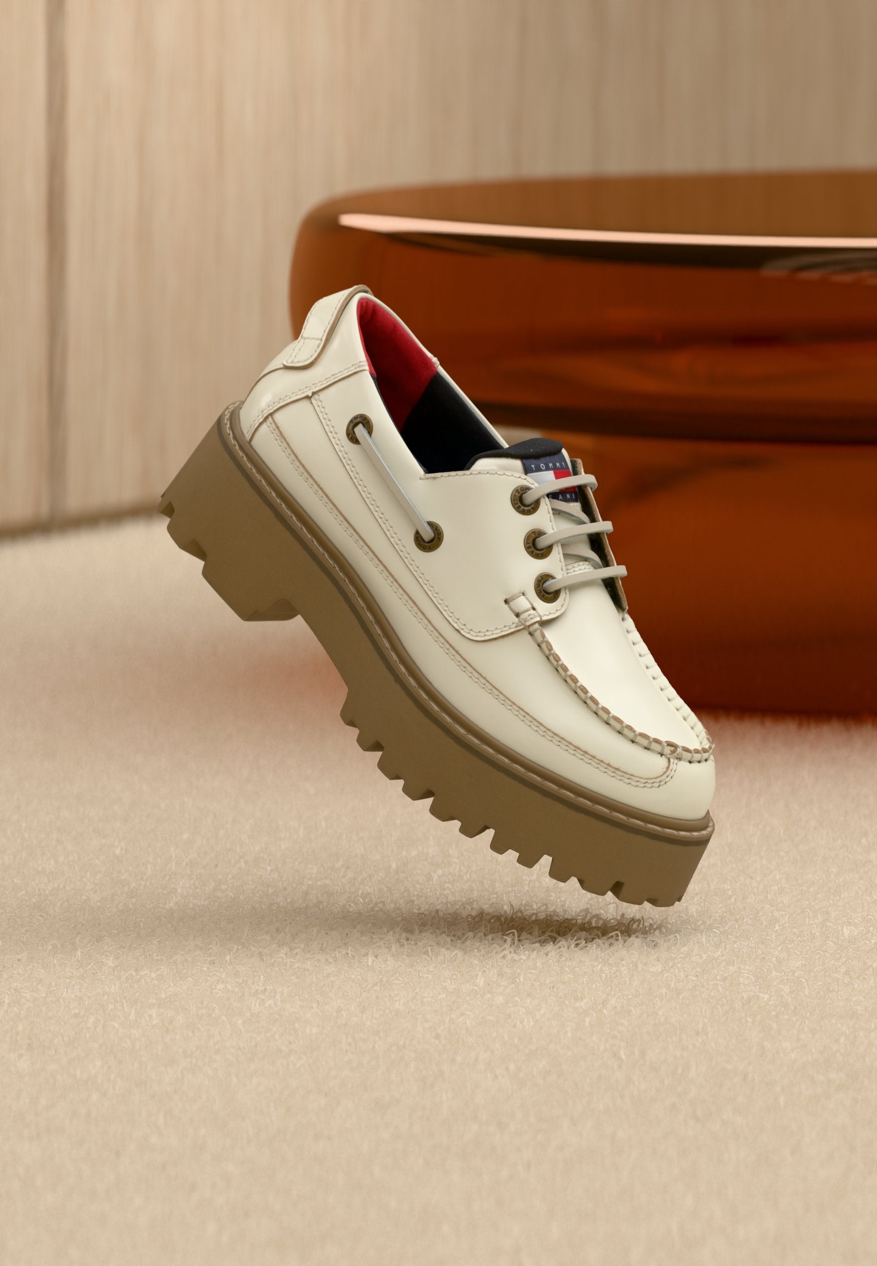 ARCHIVE LEATHER CHUNKY CLEAT BOAT SHOES - Boat shoes - ivory