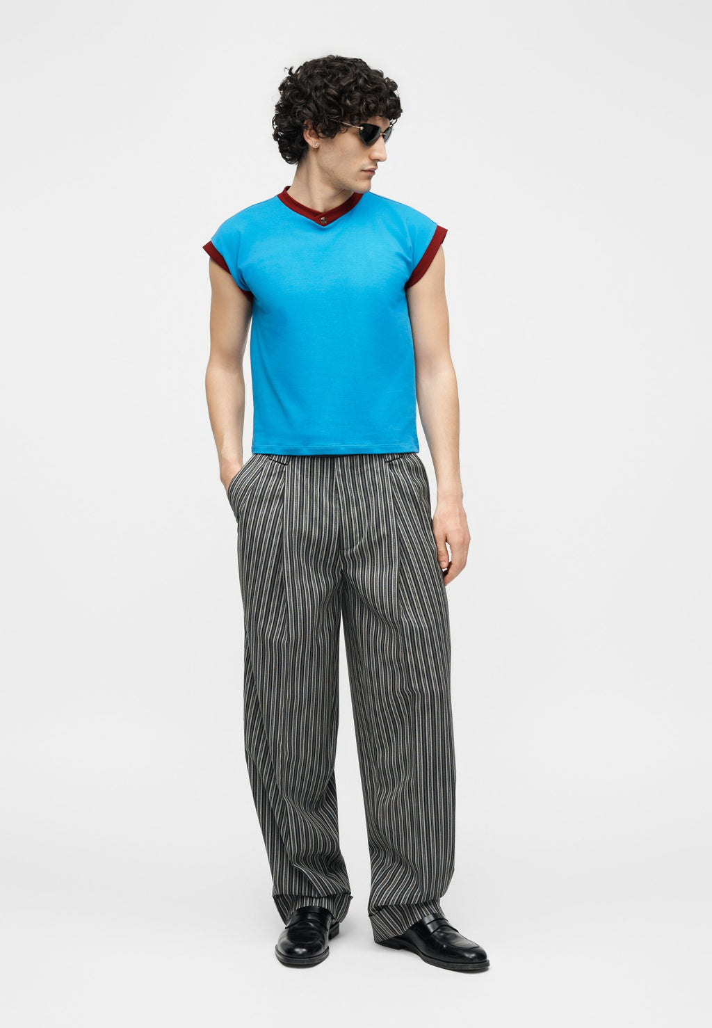 VINTAGE WITH MEDUSA DETAIL - Basic T-shirt - azure blue/lipstick red