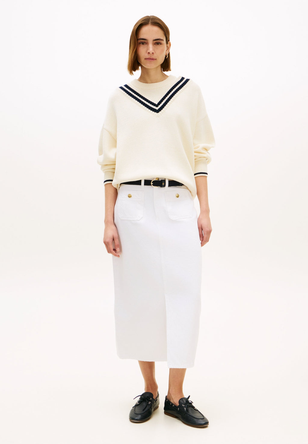 GOLD-TONE BUTTON WHITE DENIM MIDI SKIRT - Pencil skirt - optic white