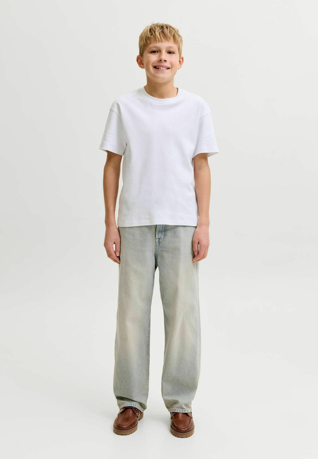 gy fit JJIALEX JJNORREBRO SQ 502 JNR Junior - Straight leg jeans - light blue denim