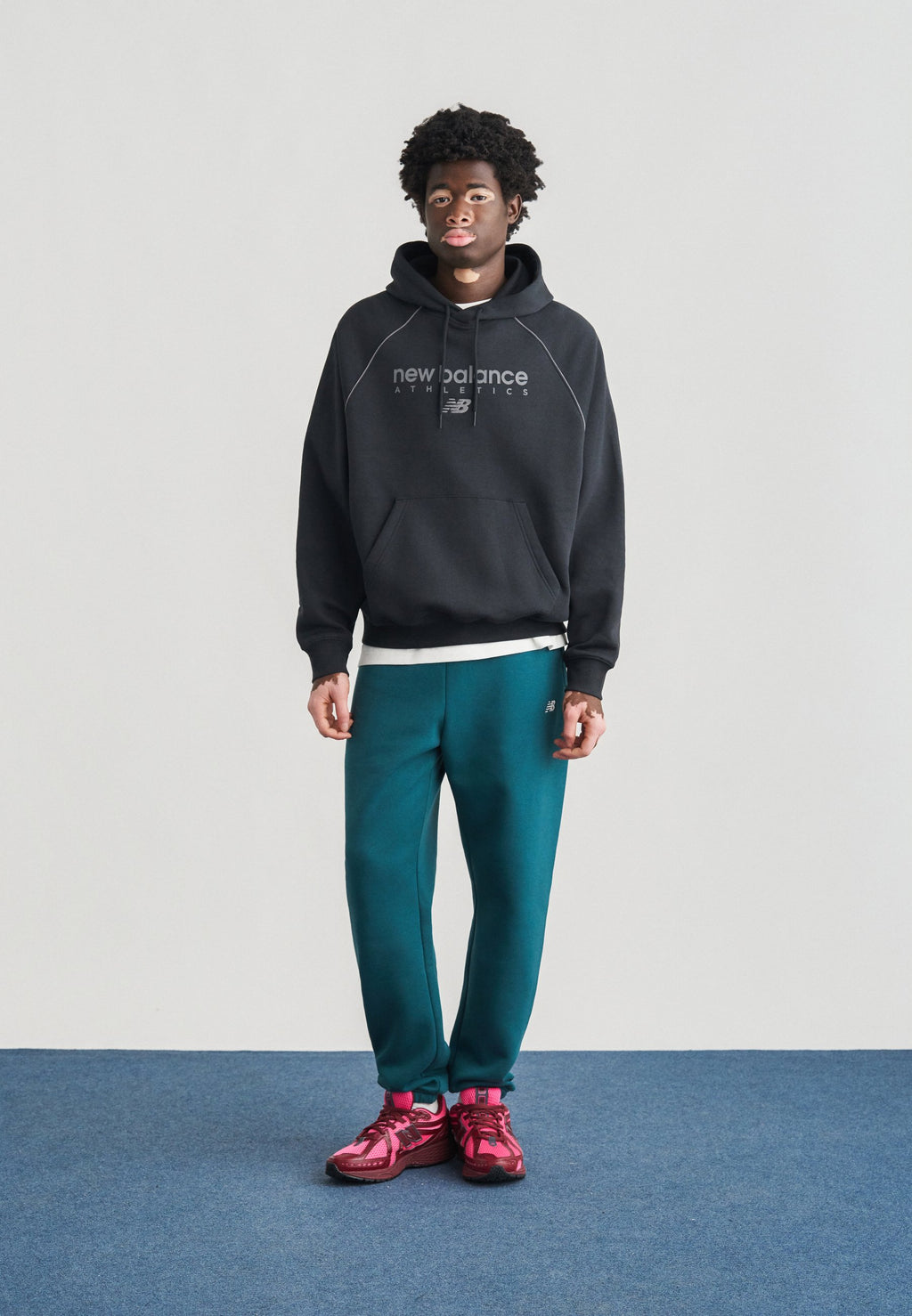 LINEAR GRAPHIC UNISEX - Hoodie - black