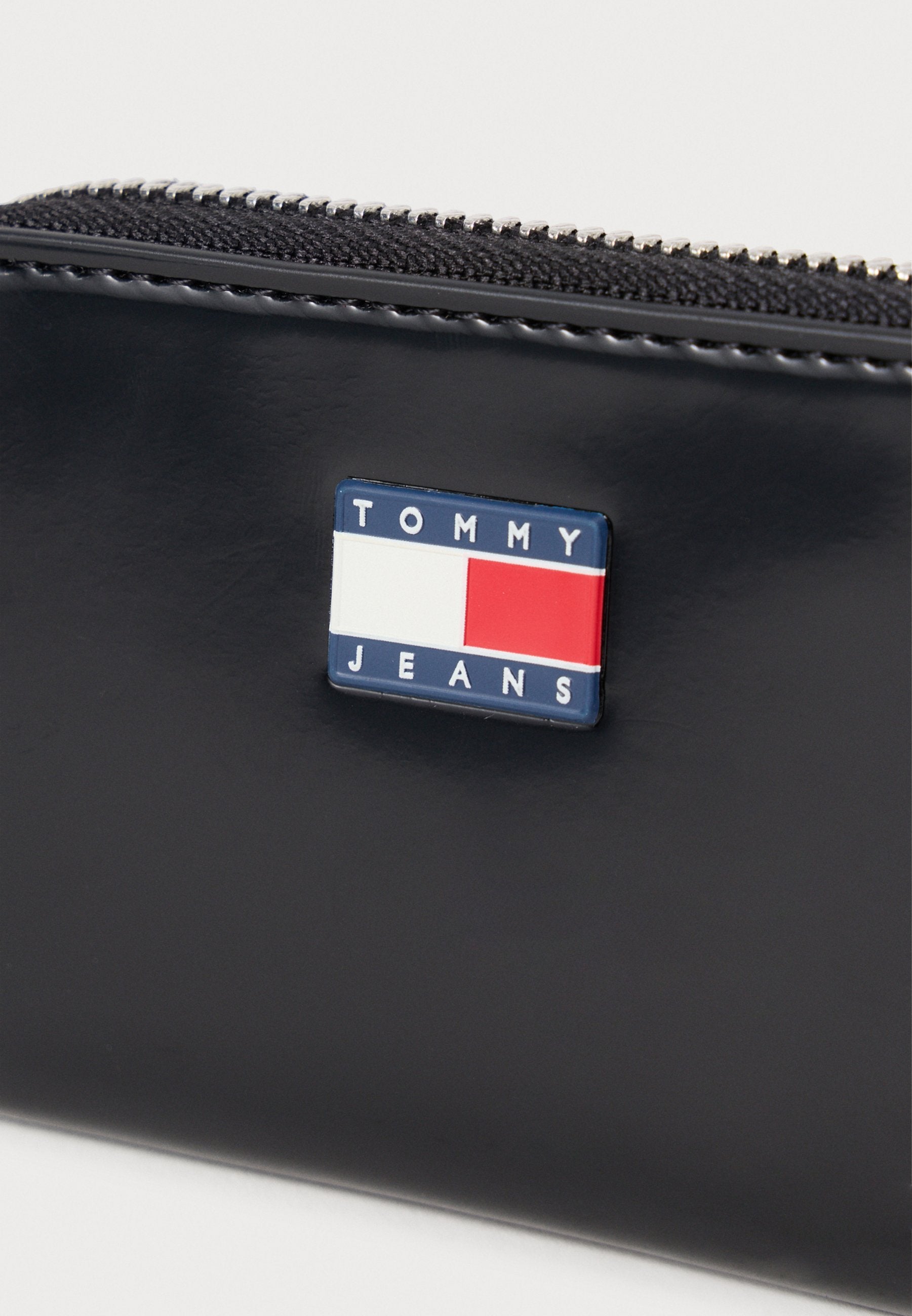 MUST SMALL - Wallet - black