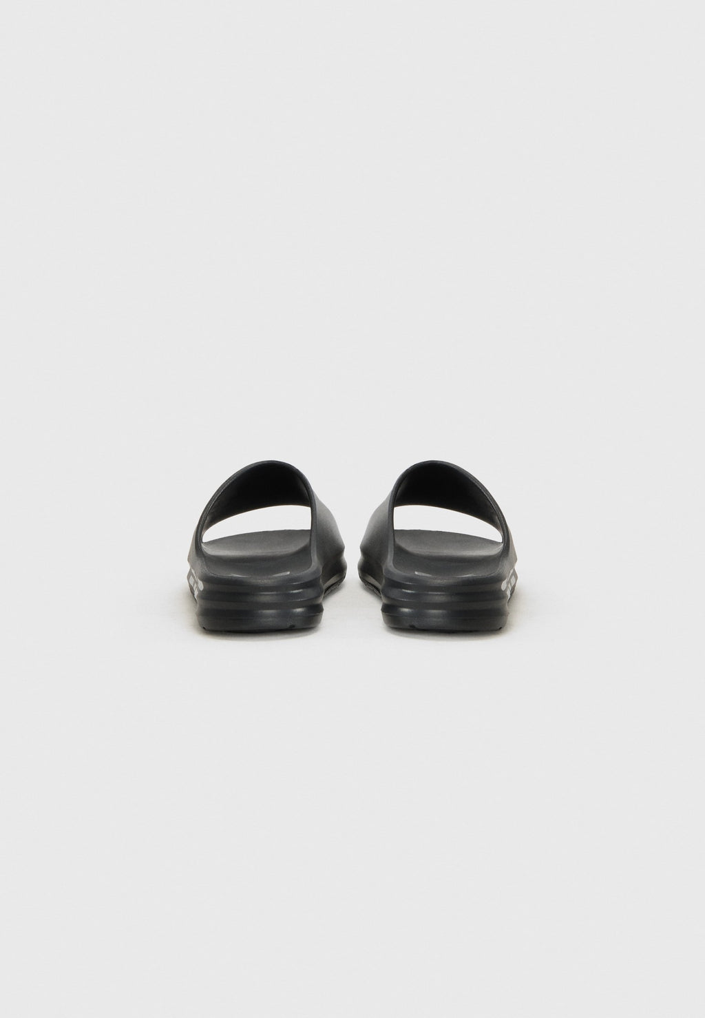 CRUSHER DISTANCE - Slippers - black/silver-coloured