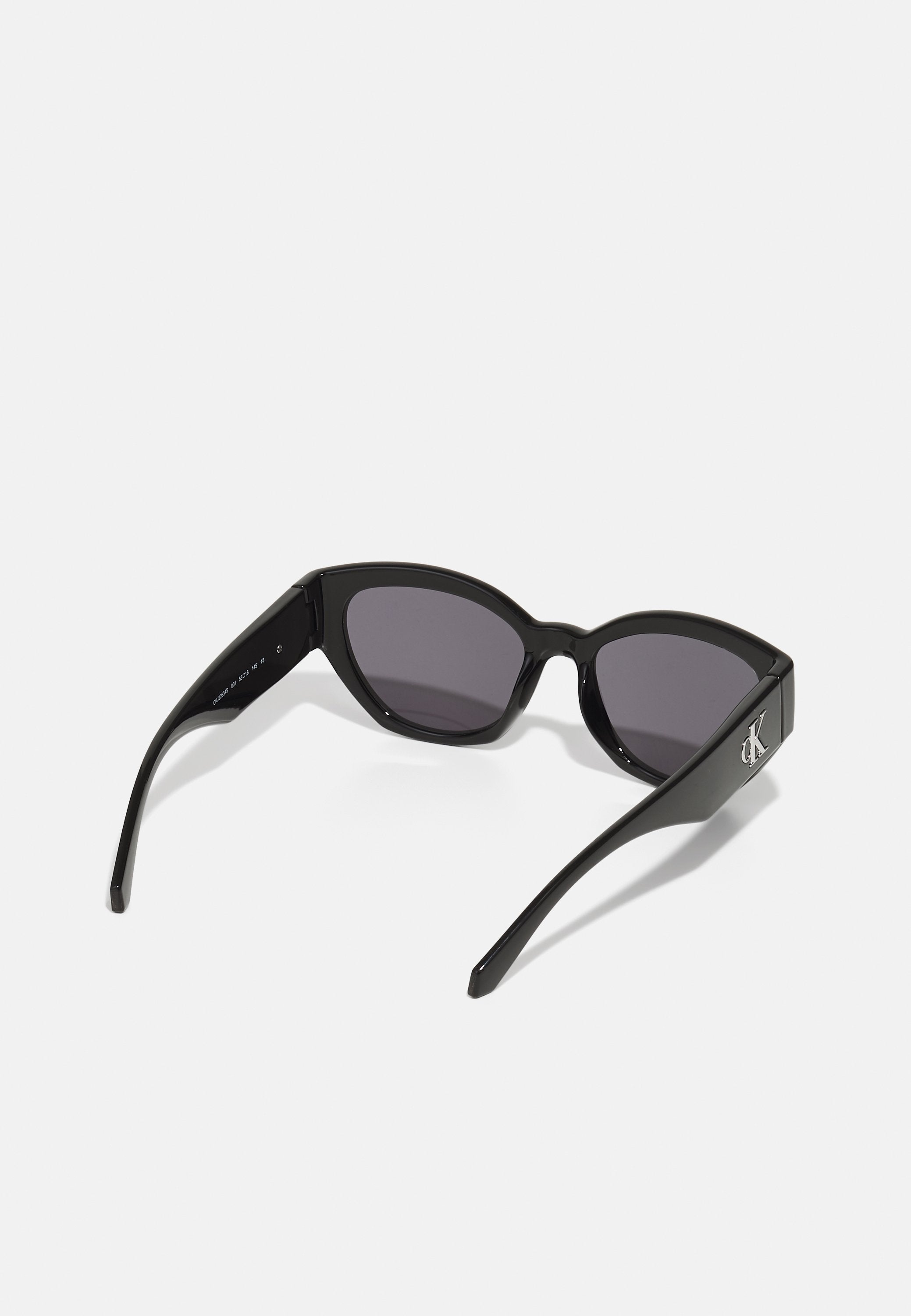 Lunettes de soleil - noires