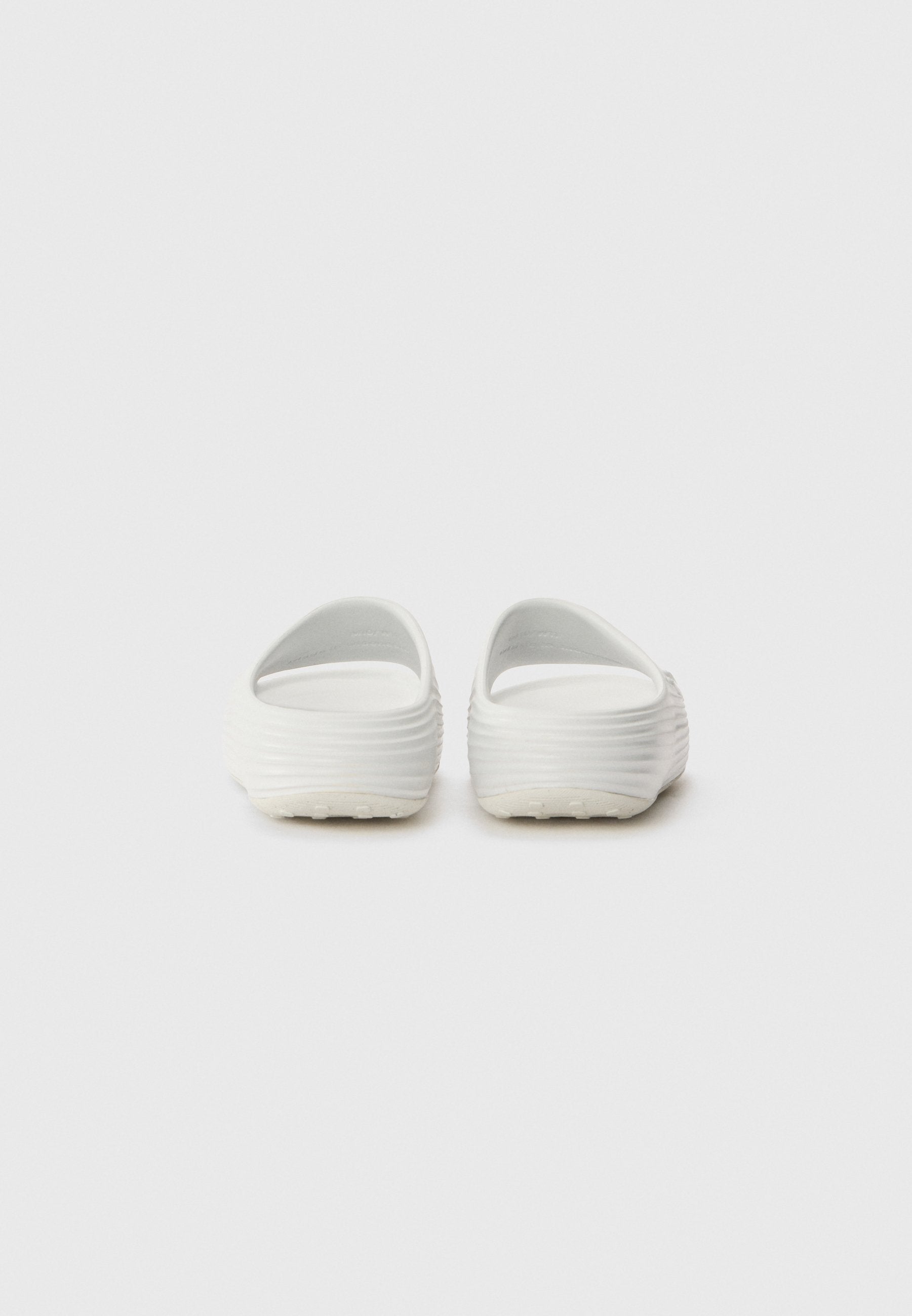 REACTX REJUVEN8 SLIDE UNISEX - Mules - summit white
