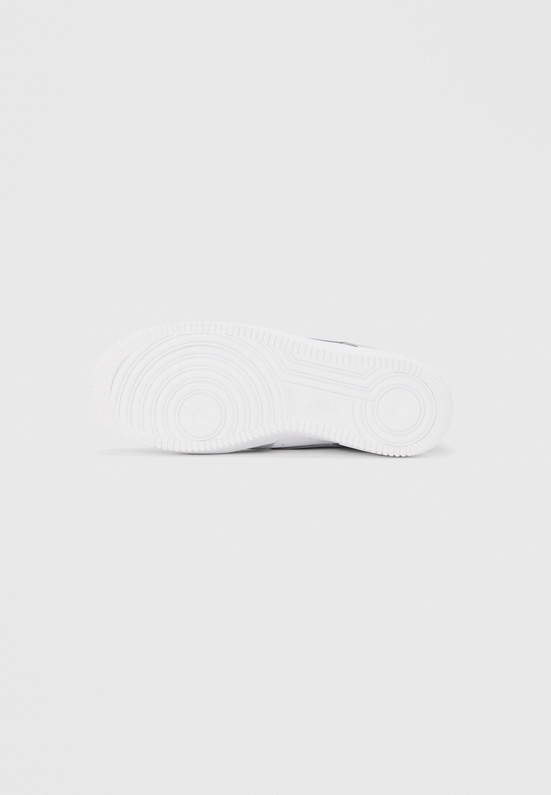 AIR FORCE 1 UNISEX - Trainers - white/light smoke grey