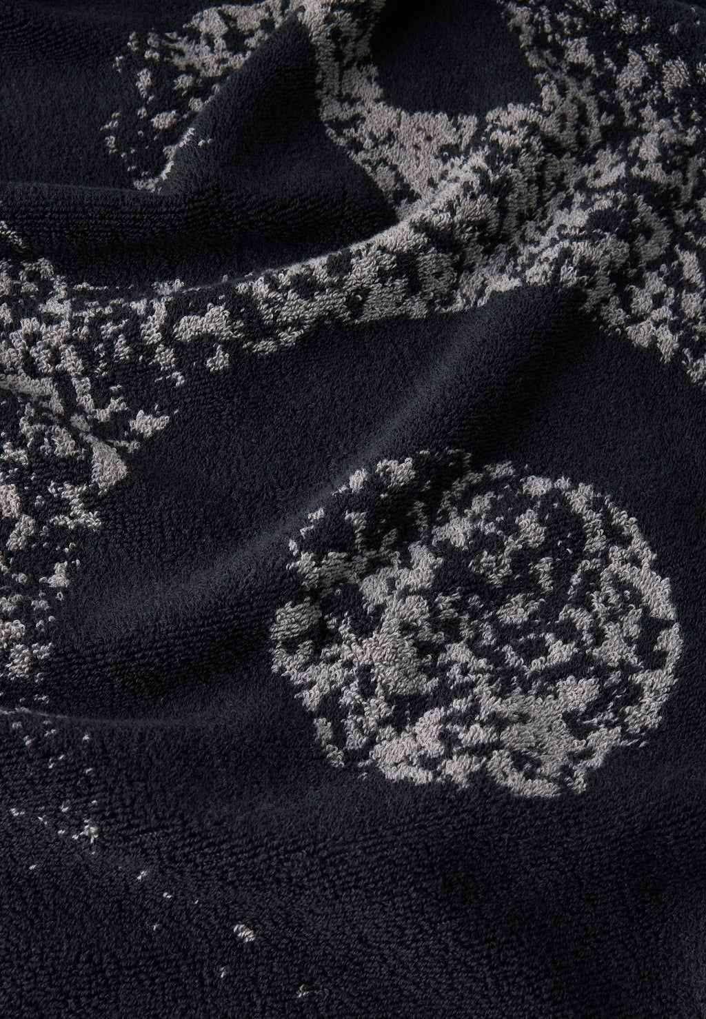 SPRAY LOGO - Beach towel - black