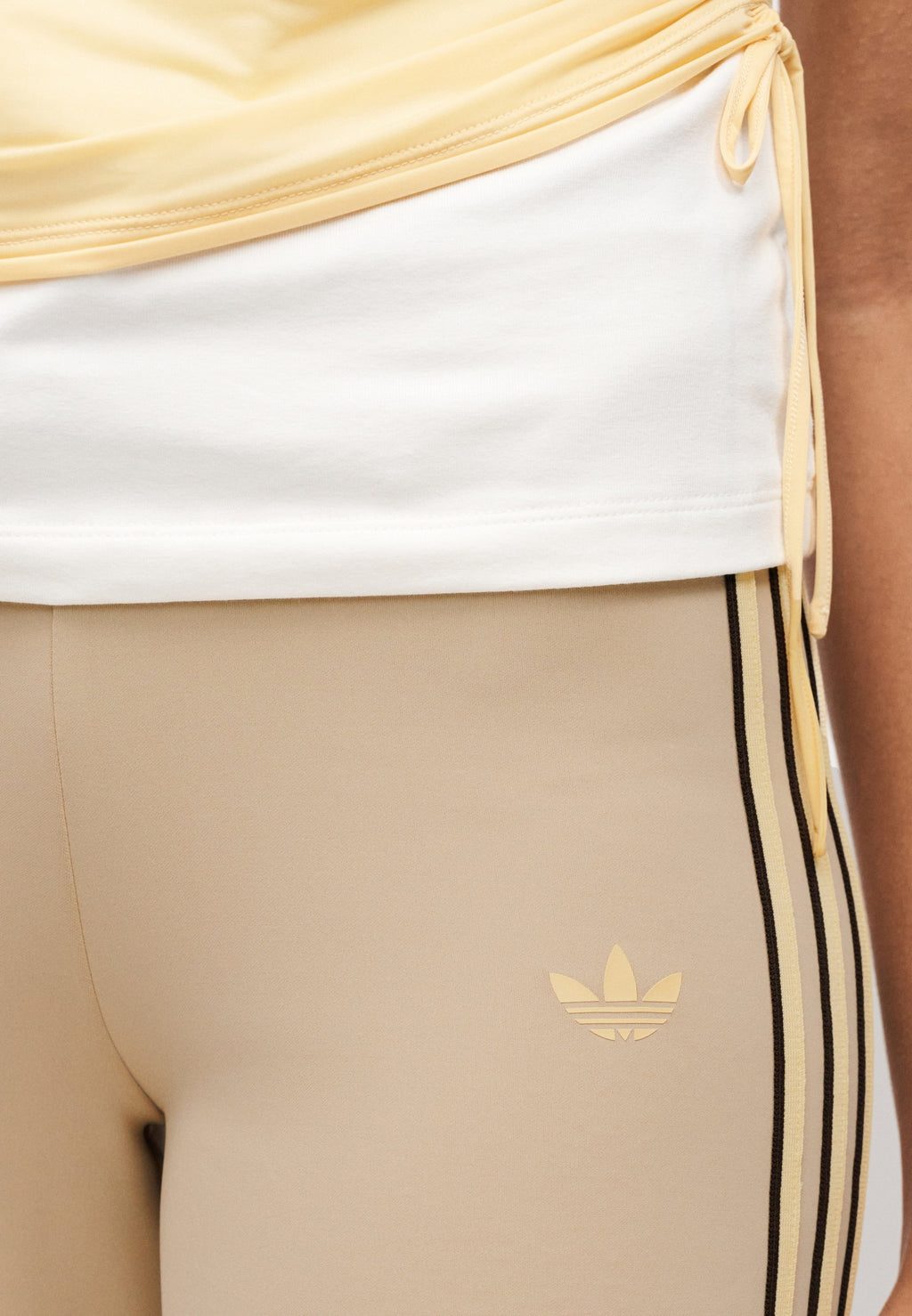 PANTALON DROIT - Bas de survêtement - kaki clair