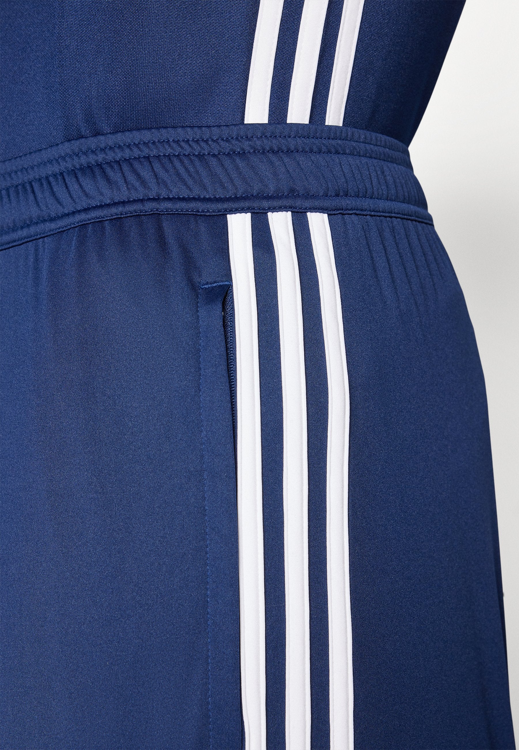 TIRO25 ESSENTIALS SHORT MEN - Sports shorts - team navy blue/red