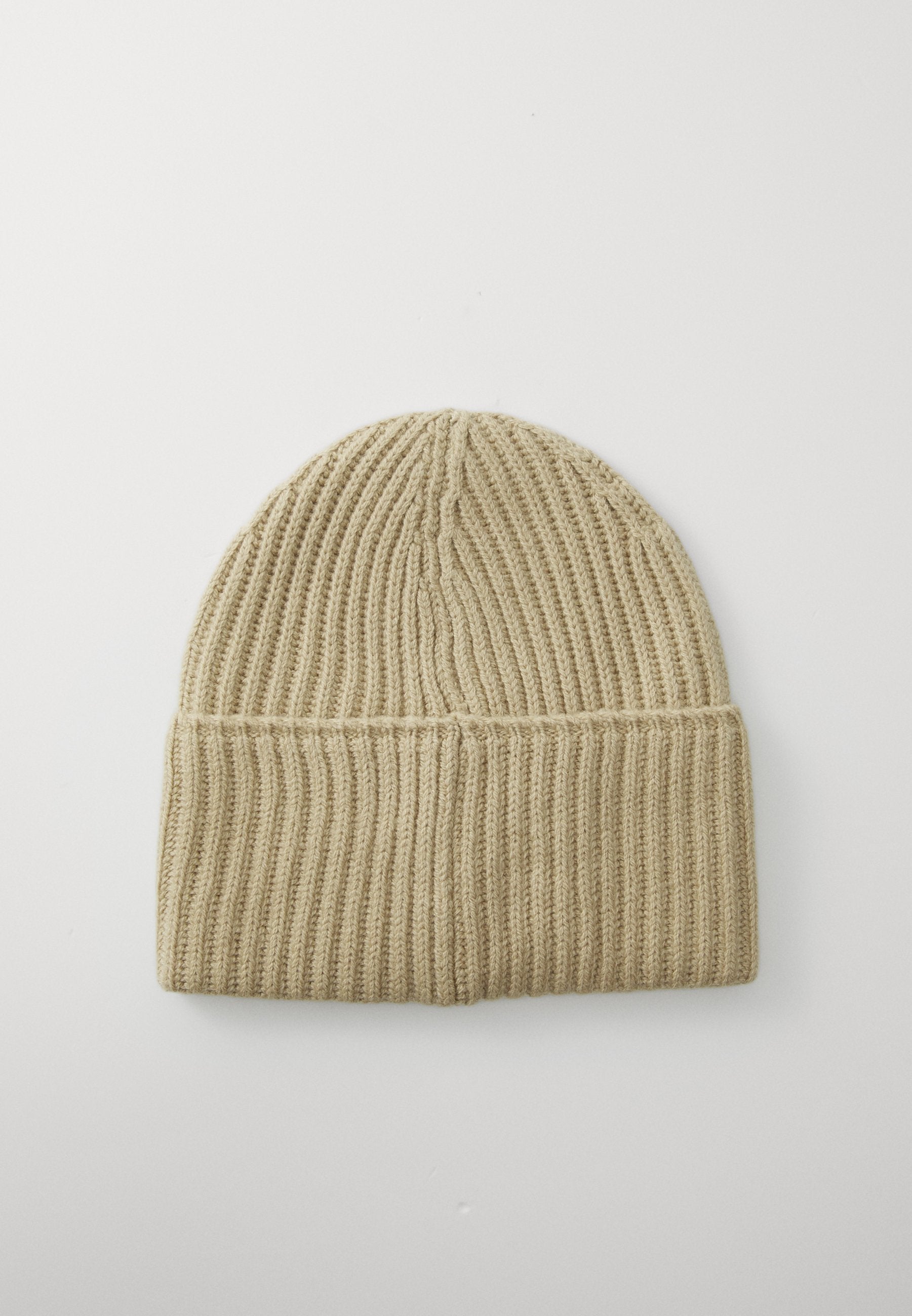 ELEVATED SCRIPT BEANIE - Beanie - sandalwood