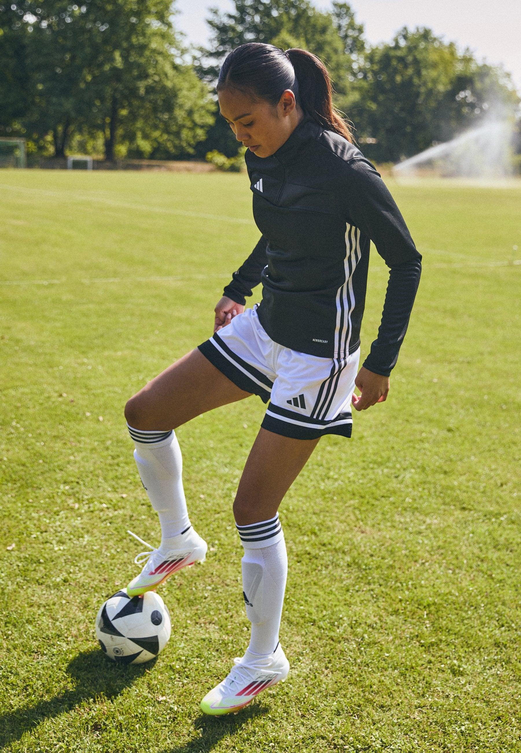 SQUADRA25 SHORTS  WOMEN - Sports shorts - white/black