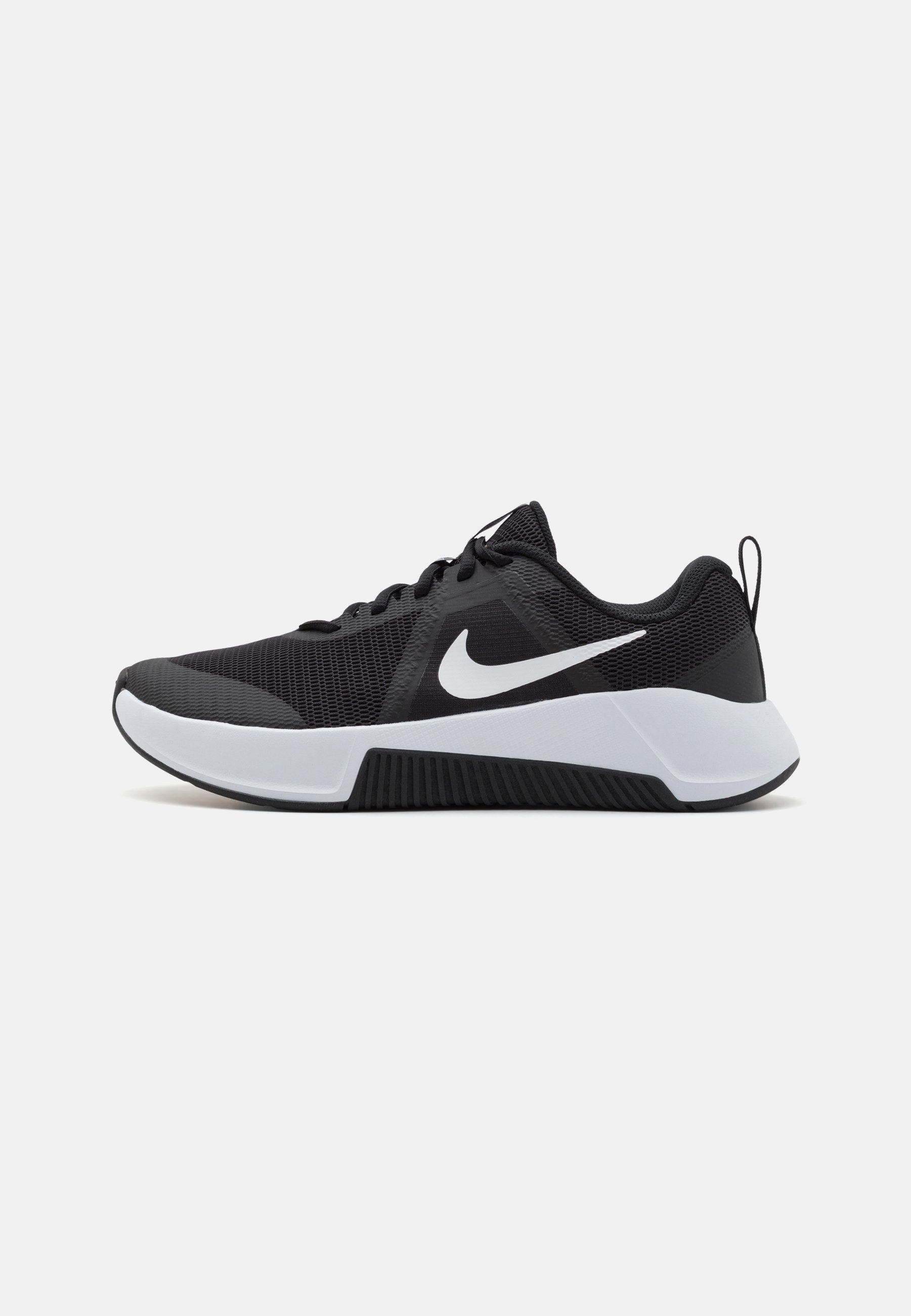 MC 3 - Training shoe - black/white