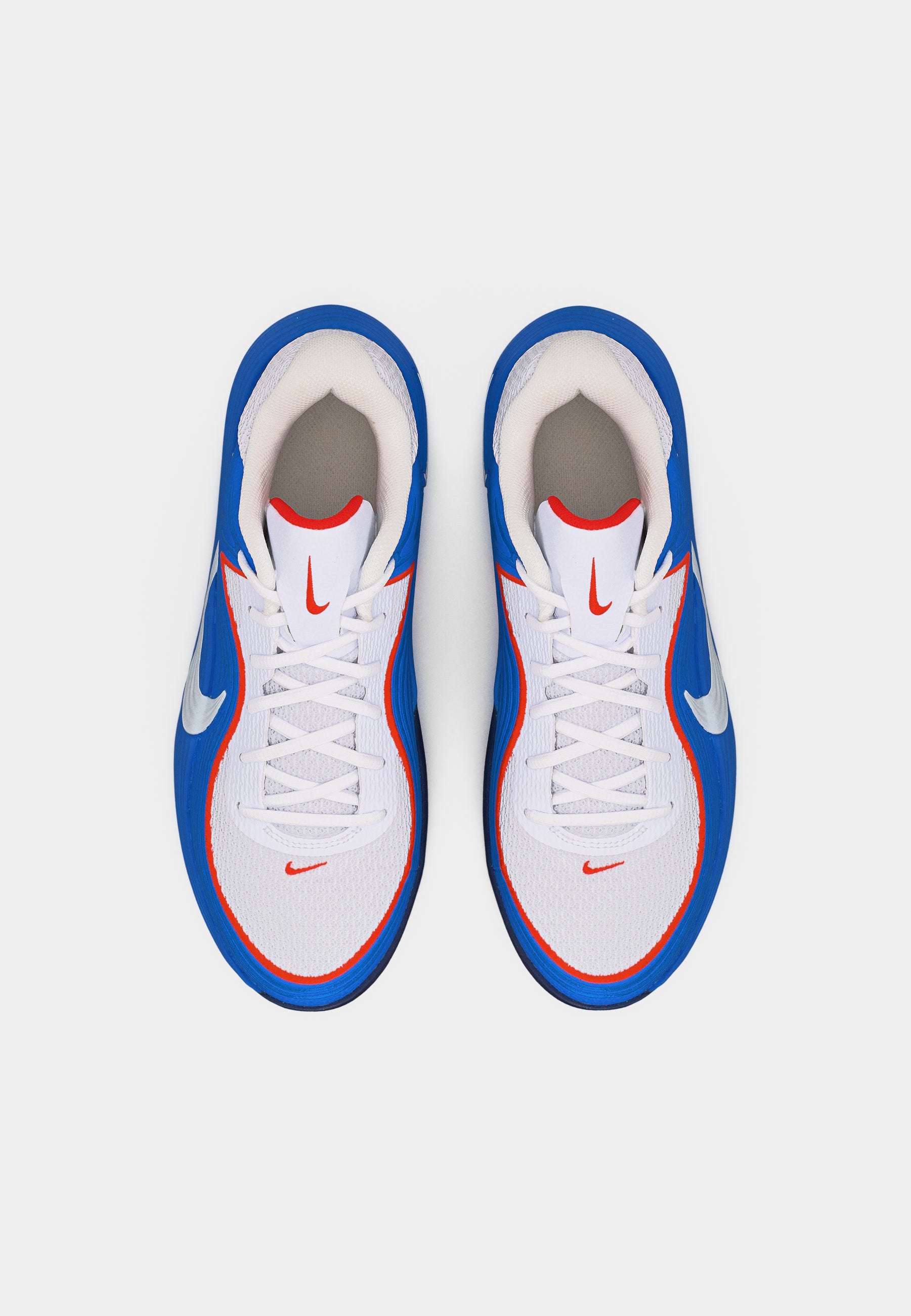 PRECISION 8 LOW UNISEX - Basketball shoes - white/light photo blue/picante red
