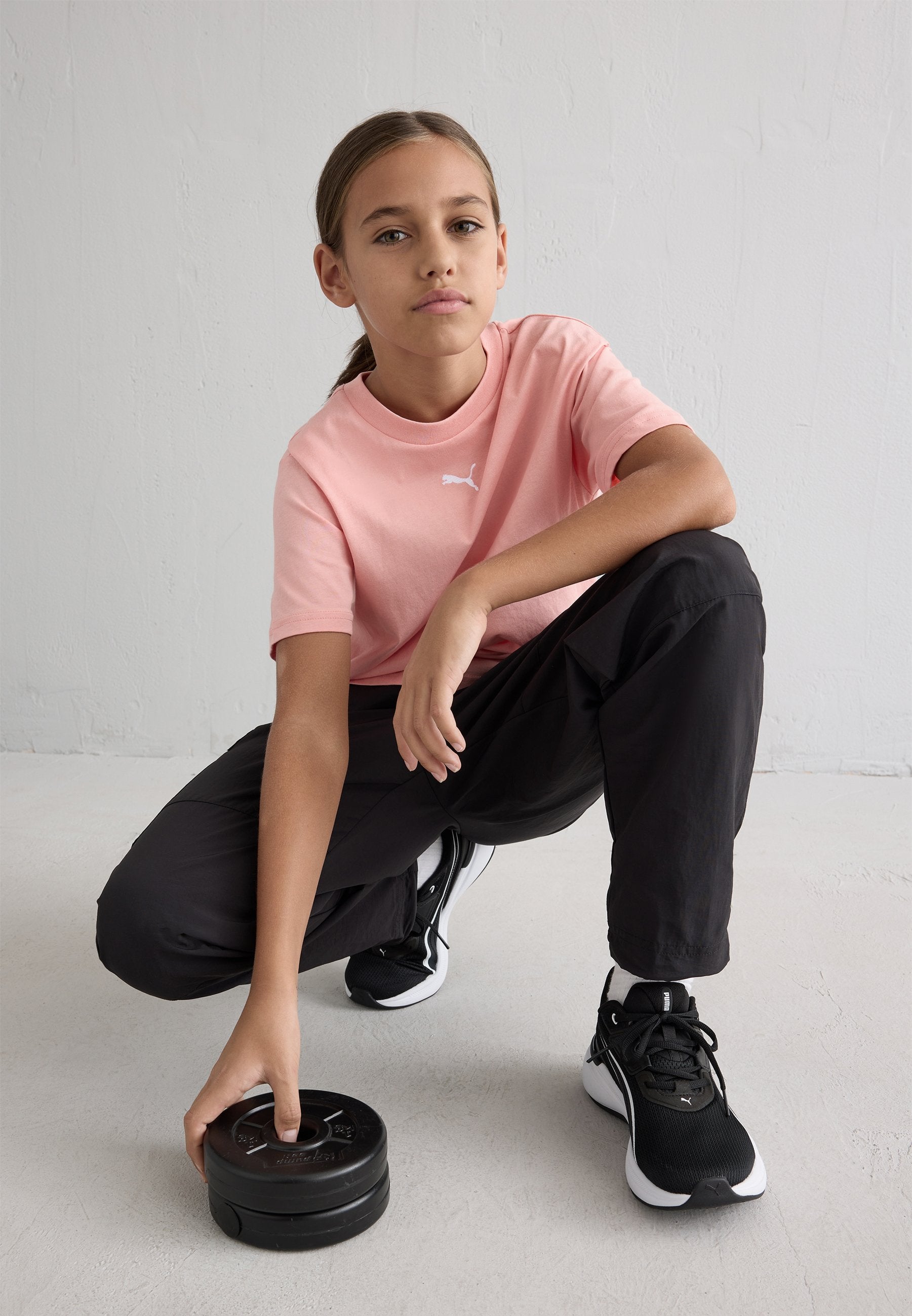 WARDROBE ESS RELAXED CARGO - Outdoor trousers - black
