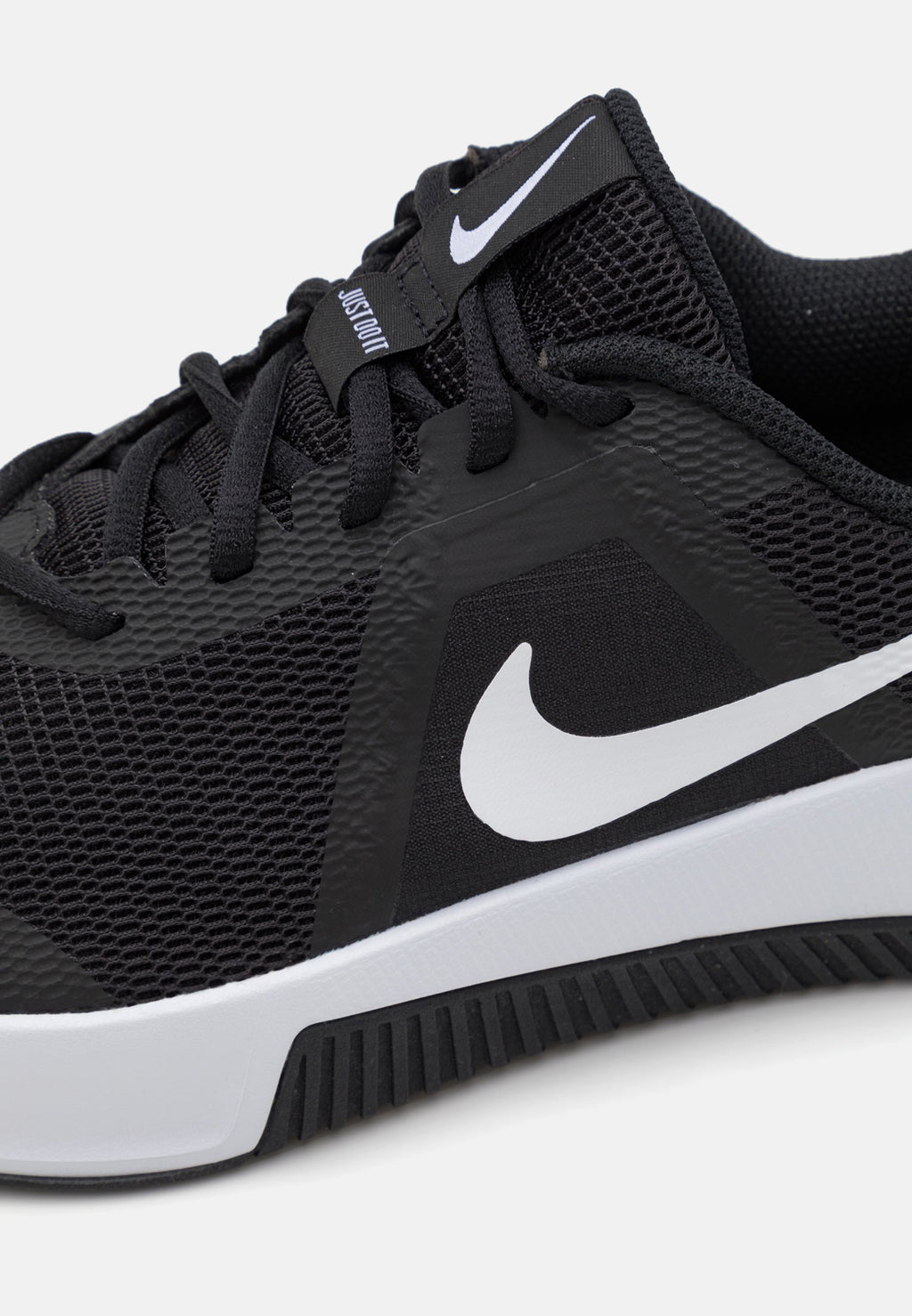 MC 3 - Training shoe - black/white