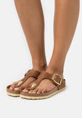 GIZEH BIG BUCKLE LEOI HEX REGULAR - Sandals - cognac