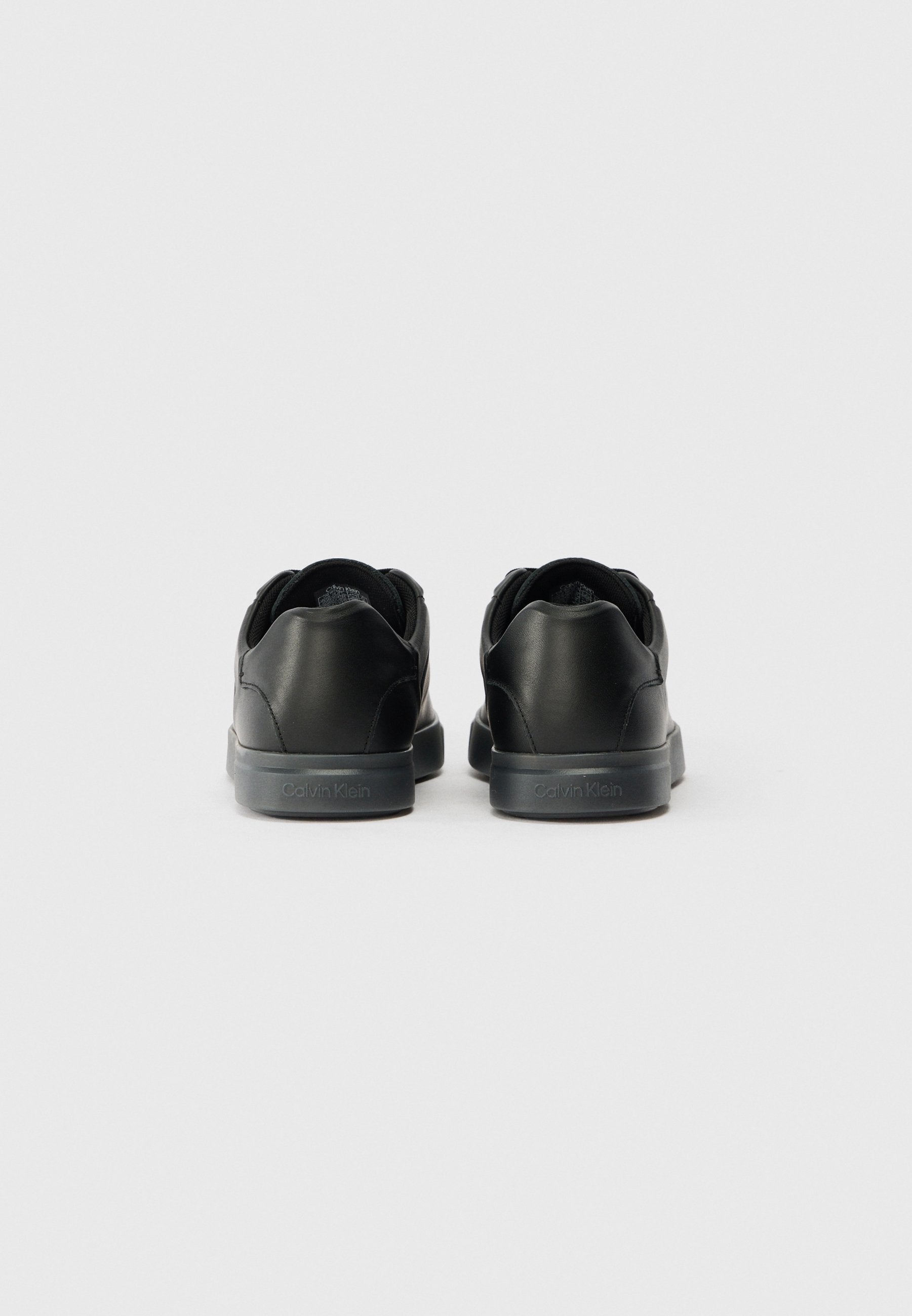 LOW PRO CUPS - Trainers - triple black