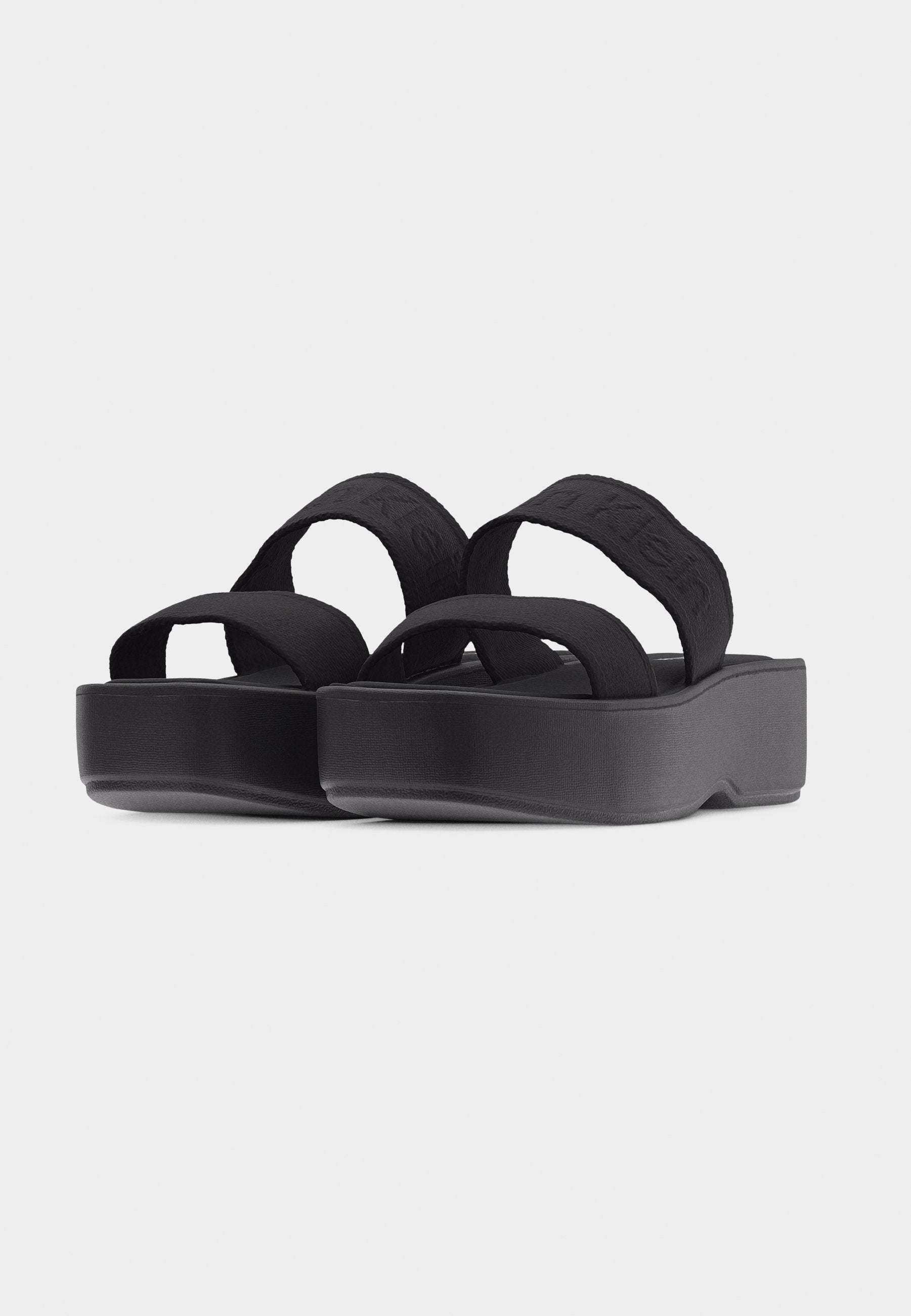 Mules - triple black