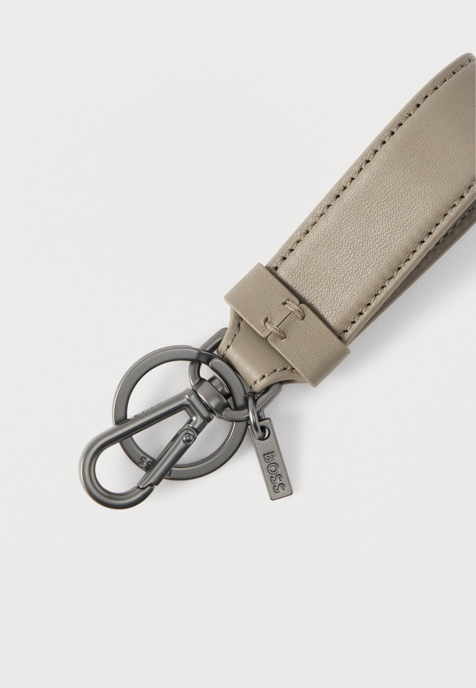Keyring - open grey