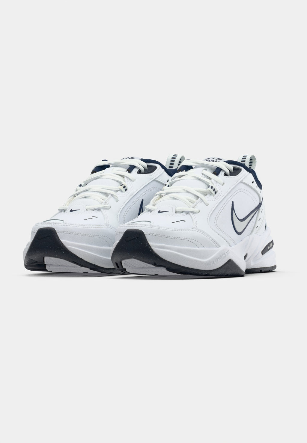 AIR MONARCH IV - Training shoe - white/metallic silver-coloured/midnight navy
